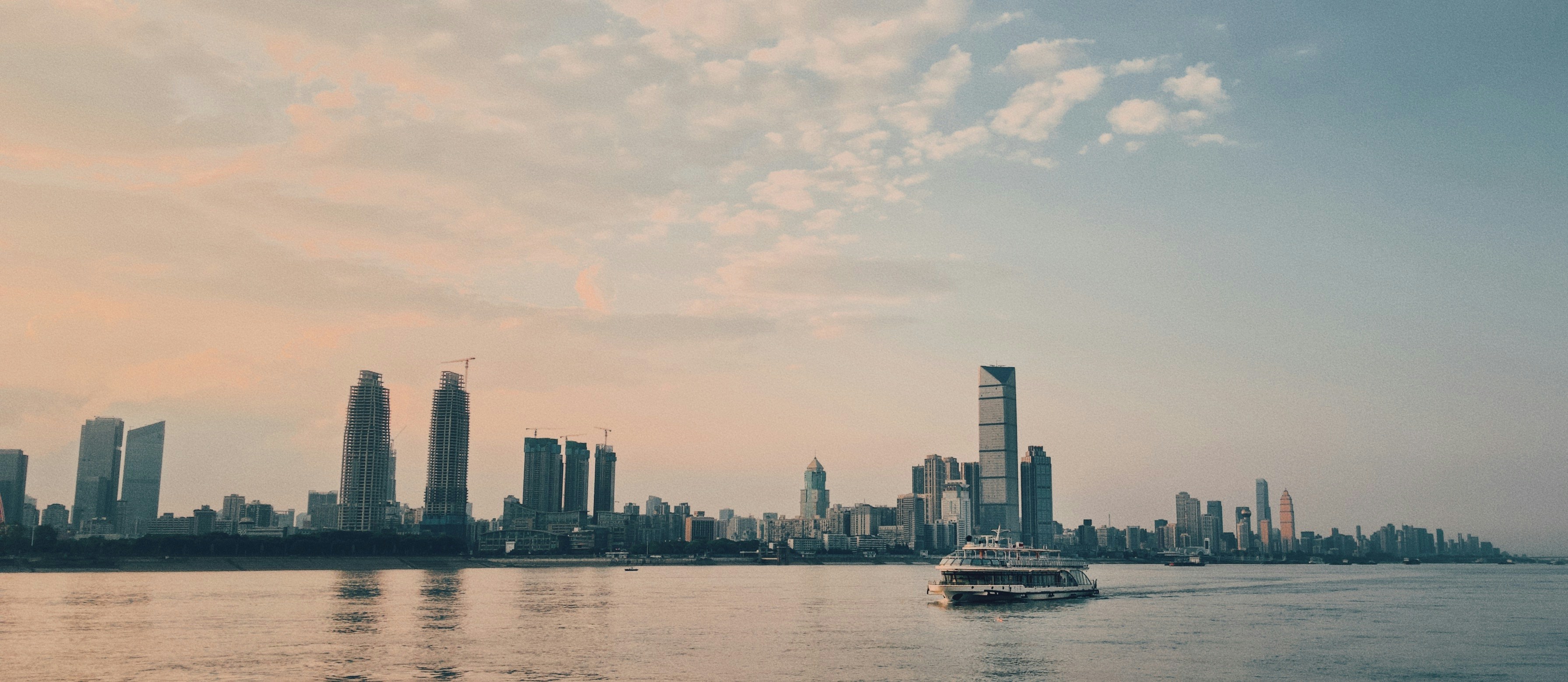 1. 上田市美容鍼で目の下のクマ・たるみが見違えるほどに！その秘密とは？