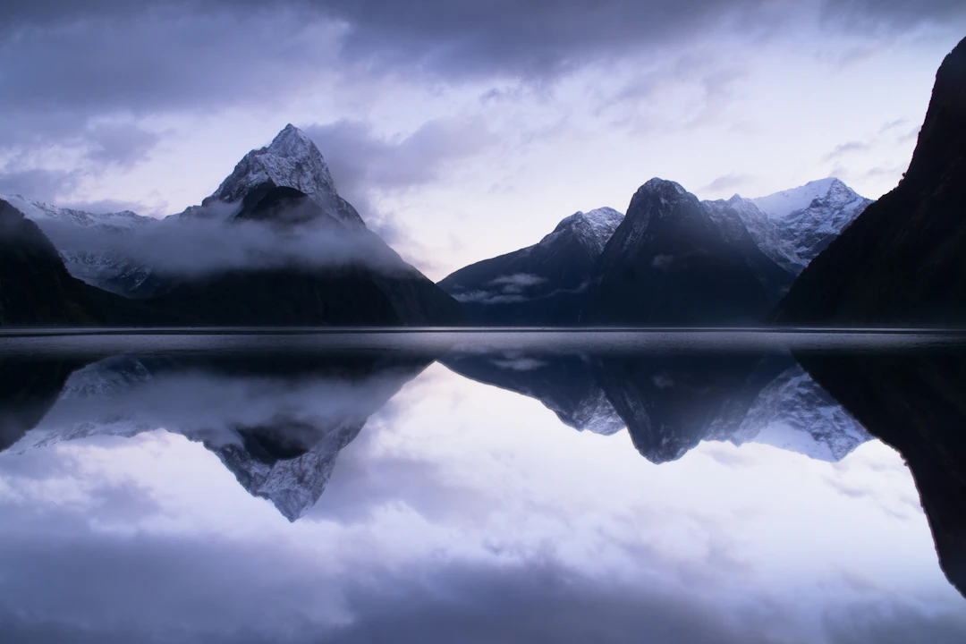 Luxury Scenic Route: Kenya, Australia & NZ 12-Day Guide