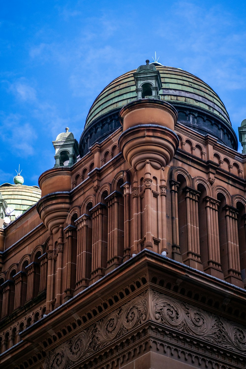 a large building with a dome on top of it