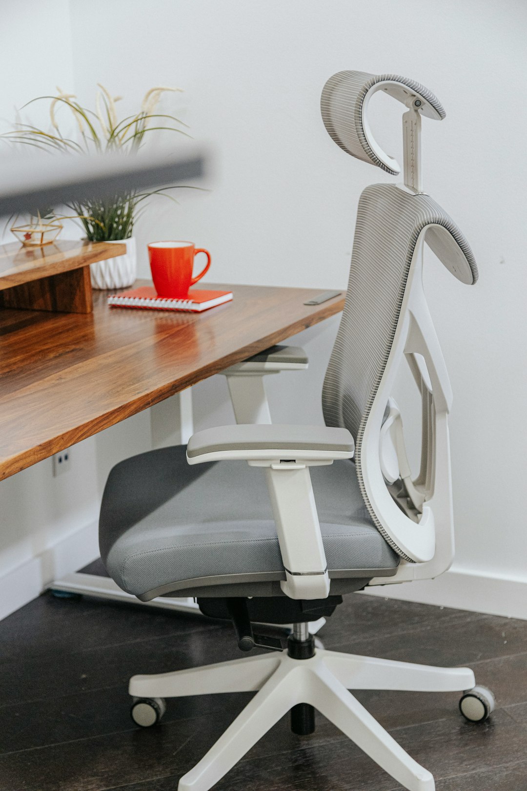 Why Herman Miller Chairs Are Essential for Long-term Office Wellness