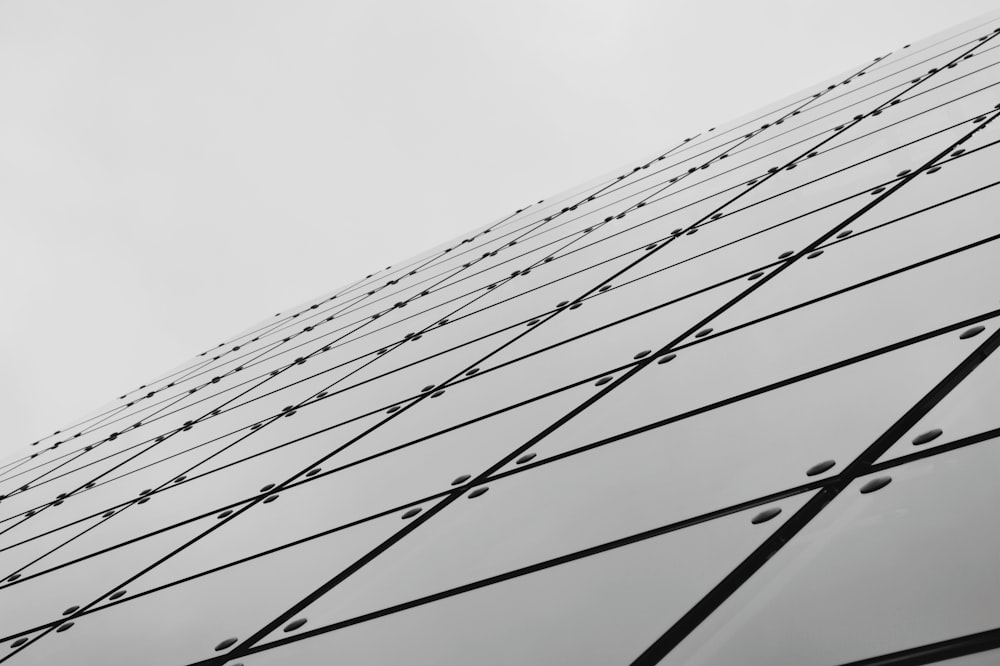 a black and white photo of a tall building