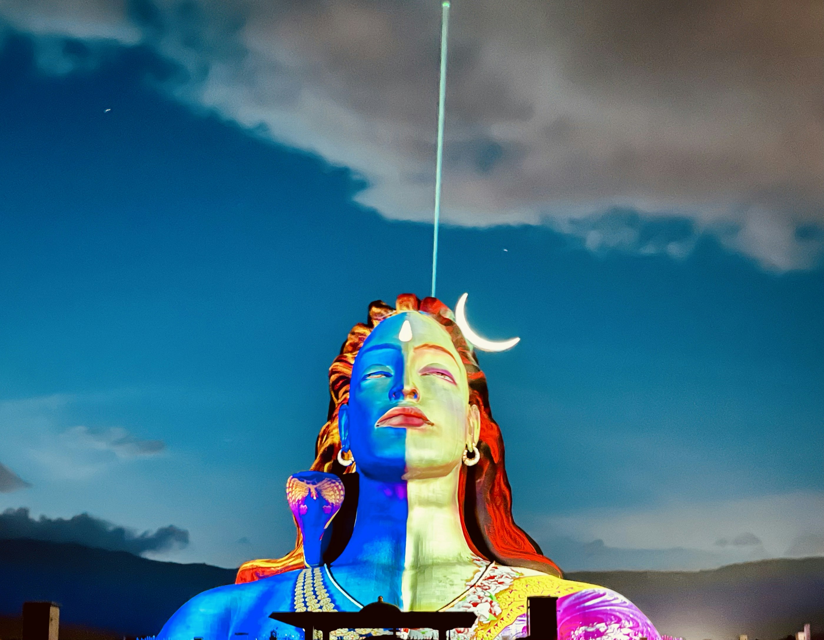 photo-1688798038283-7934376554e8