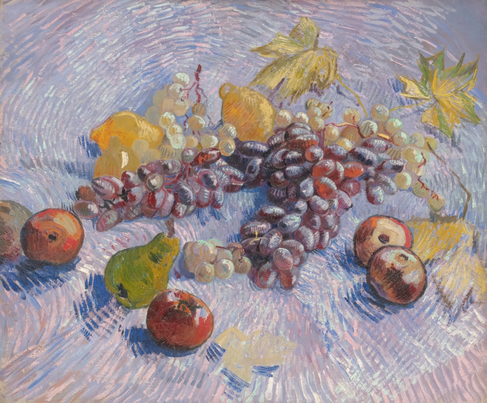uma pintura de um cacho de frutas sobre uma mesa