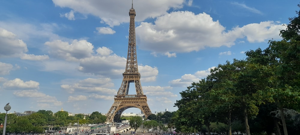 the eiffel tower towering over the city of paris