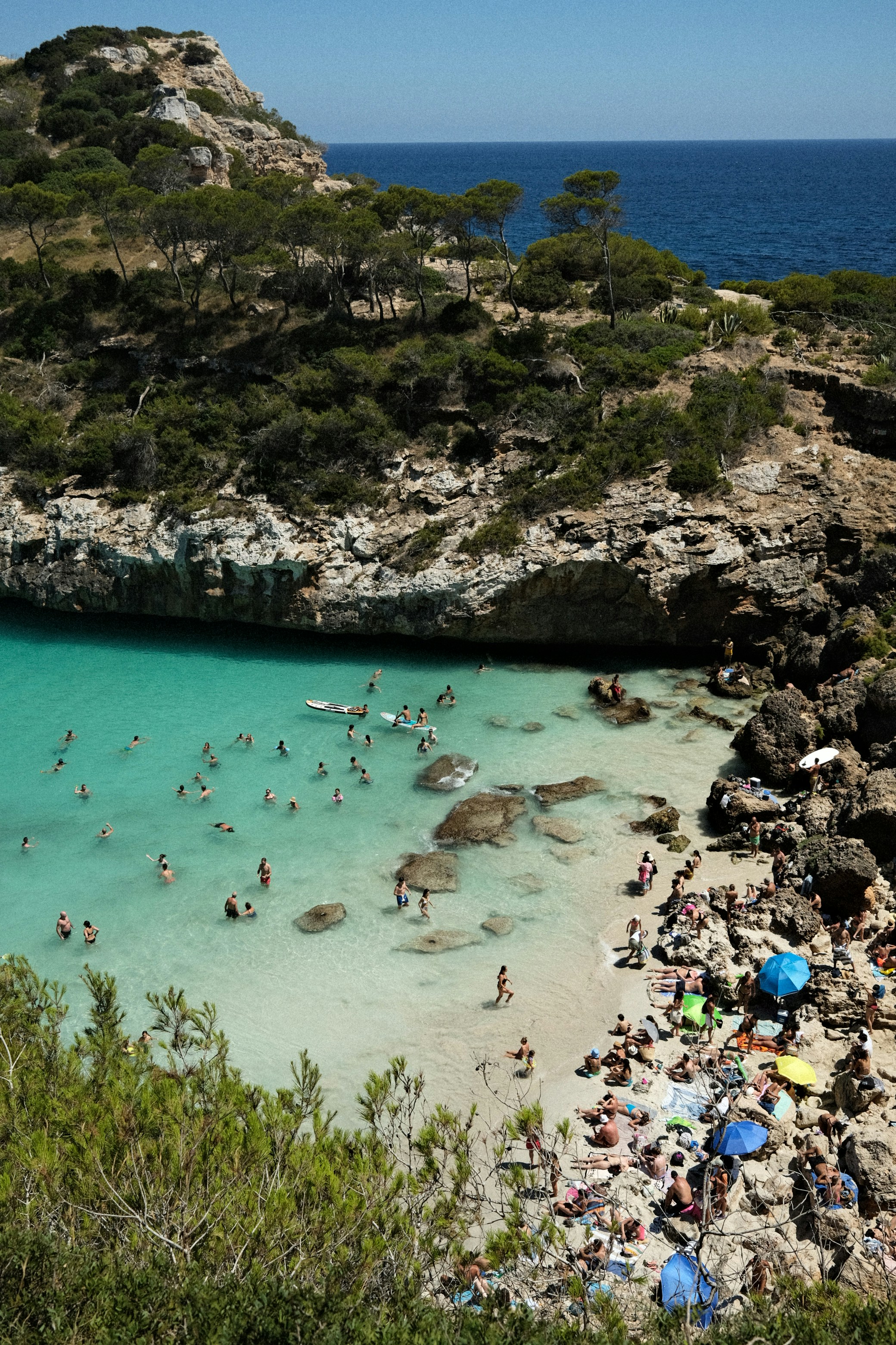 summer travel wallpaper, wallpaper, Travel Outfits for Summer: Stylish & Comfortable Ideas 3