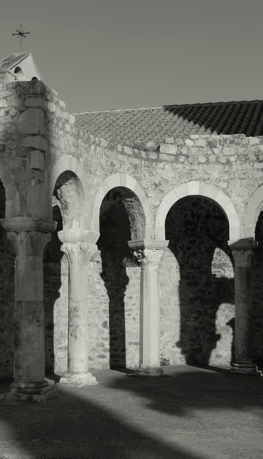 a black and white photo of an old building