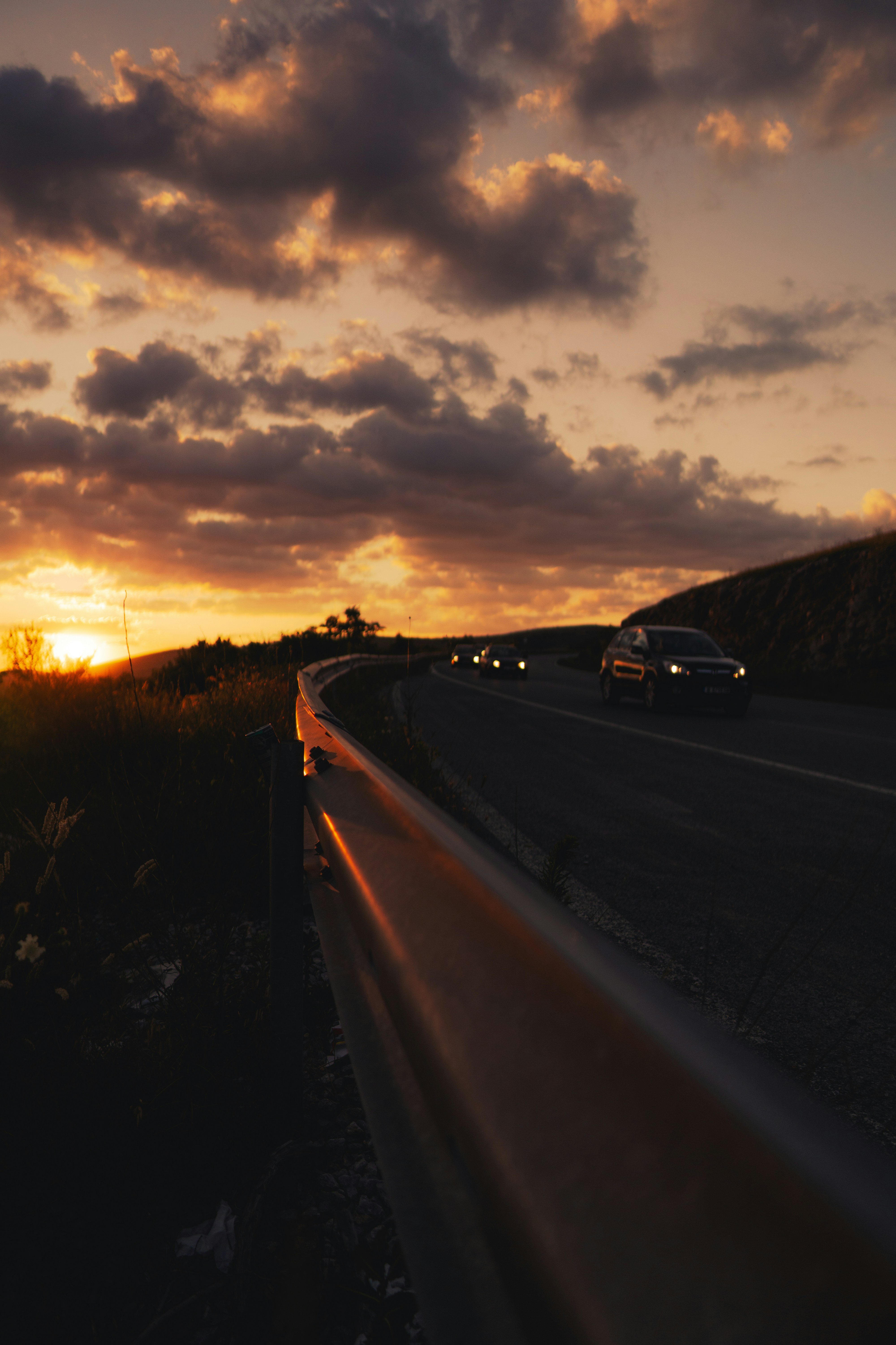 lost phone wallpaper, wallpaper, Cara Melacak HP Hilang: Panduan Lengkap 3