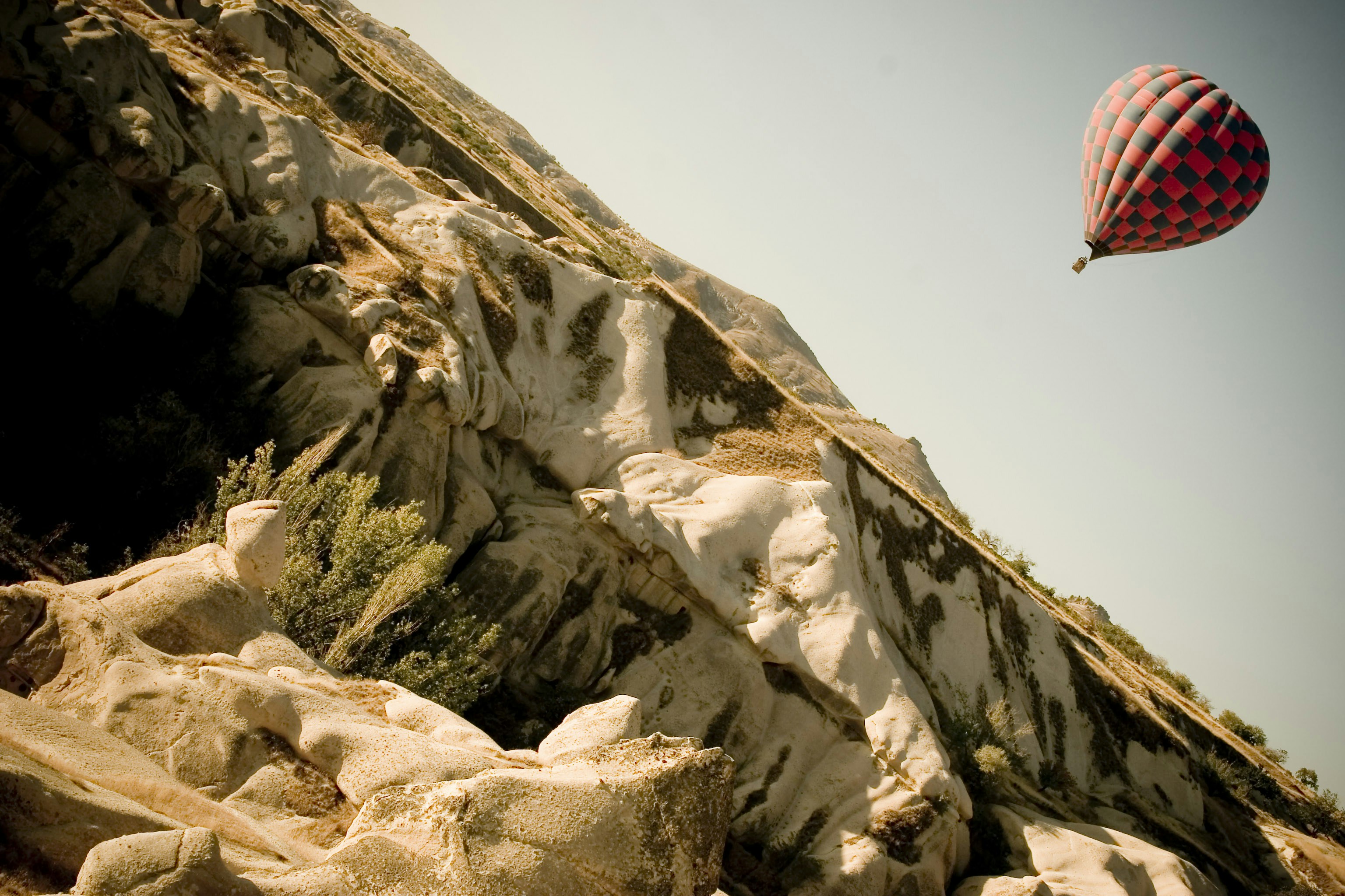 Photo by raimondklavins