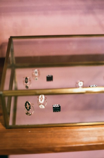 Jewelry Store Reviews: Engagement-Ring Moments and Lifetime Customer Value