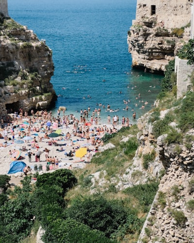 Plage secrète Puglia, eau turquoise