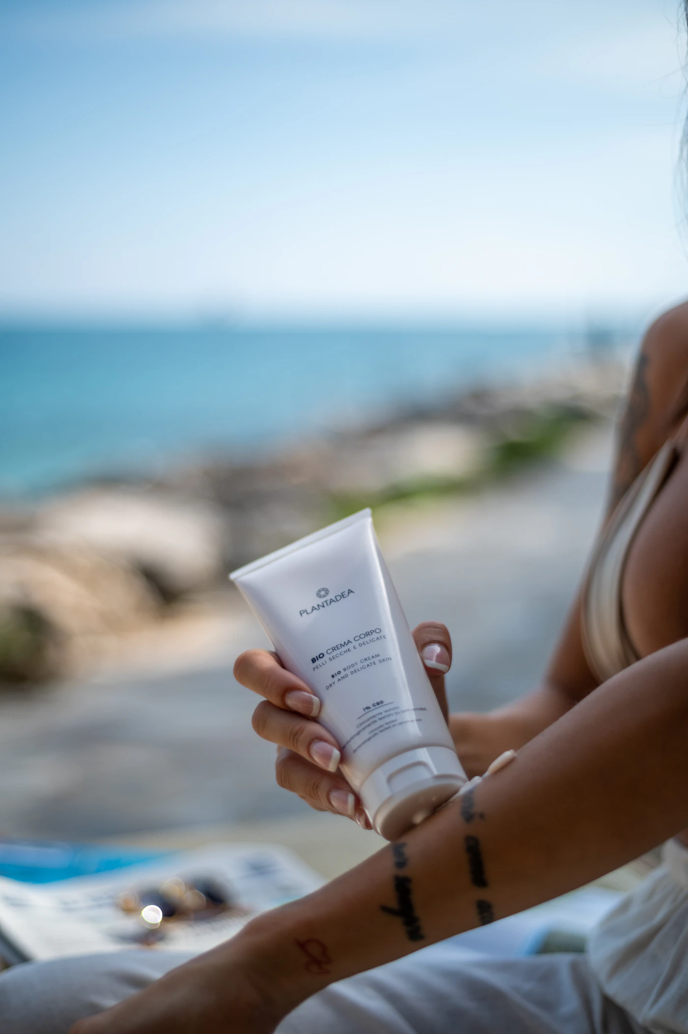 Fluide anti-âge SPF50+ : la texture qui change tout pour les peaux mixtes