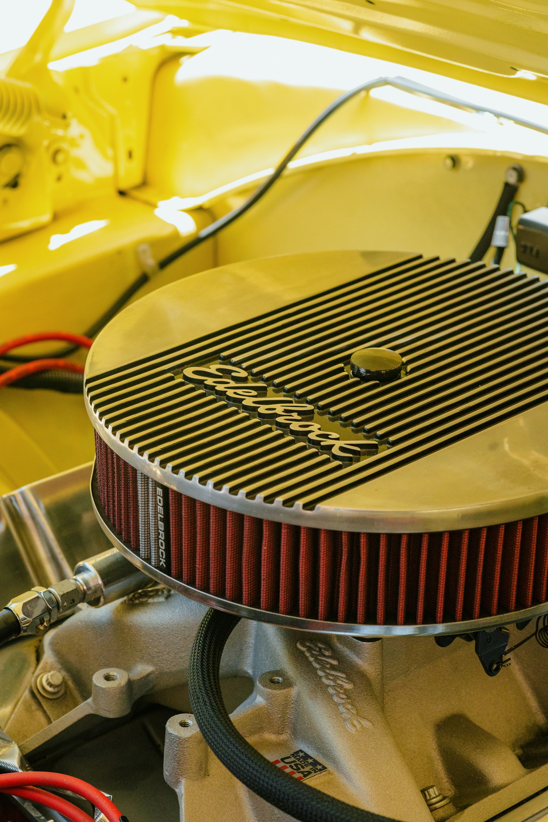 gray computer monitor