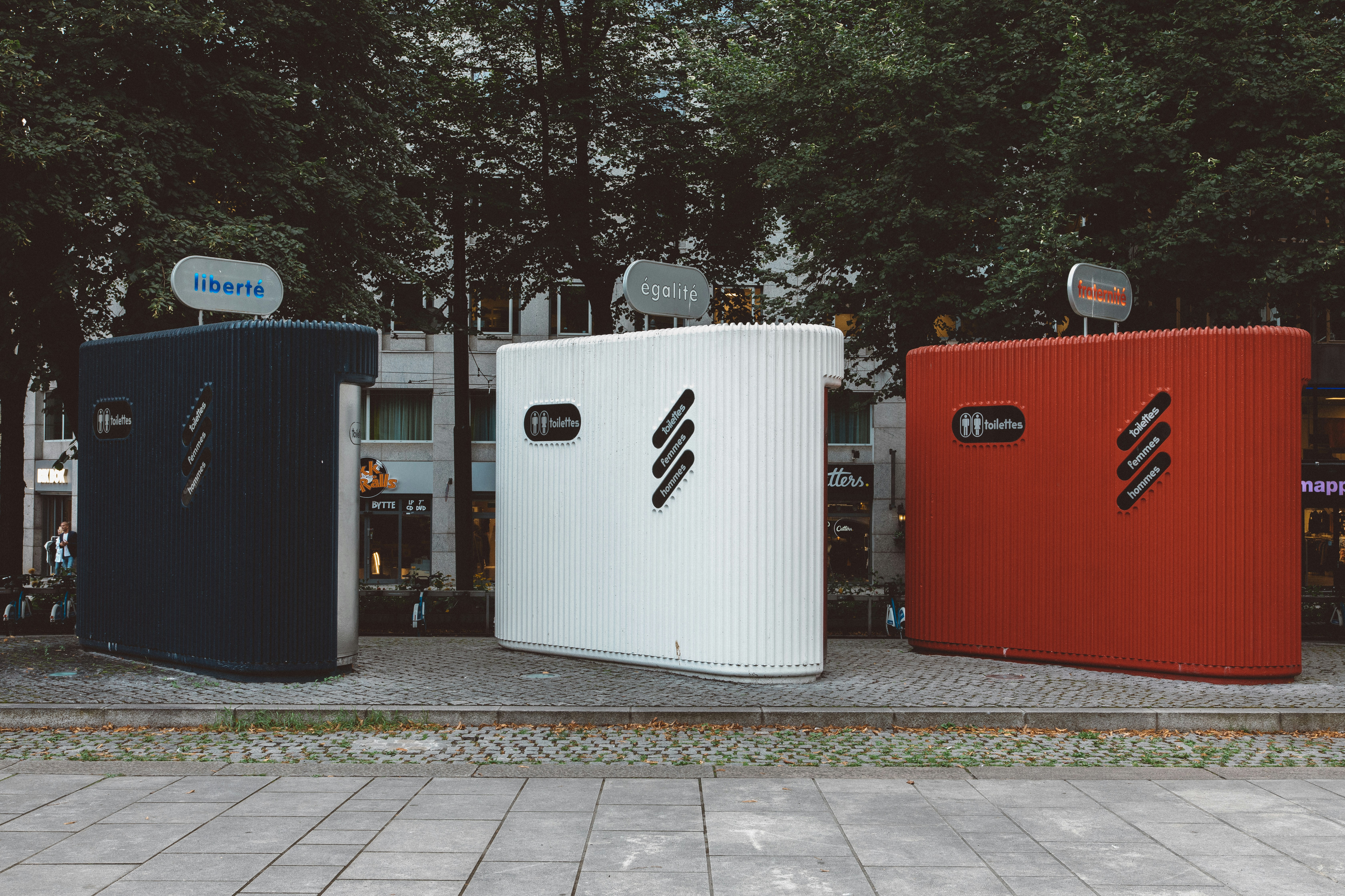 燃料備蓄はガソリン何リットル？災害時の移動・発電用燃料確保関連画像