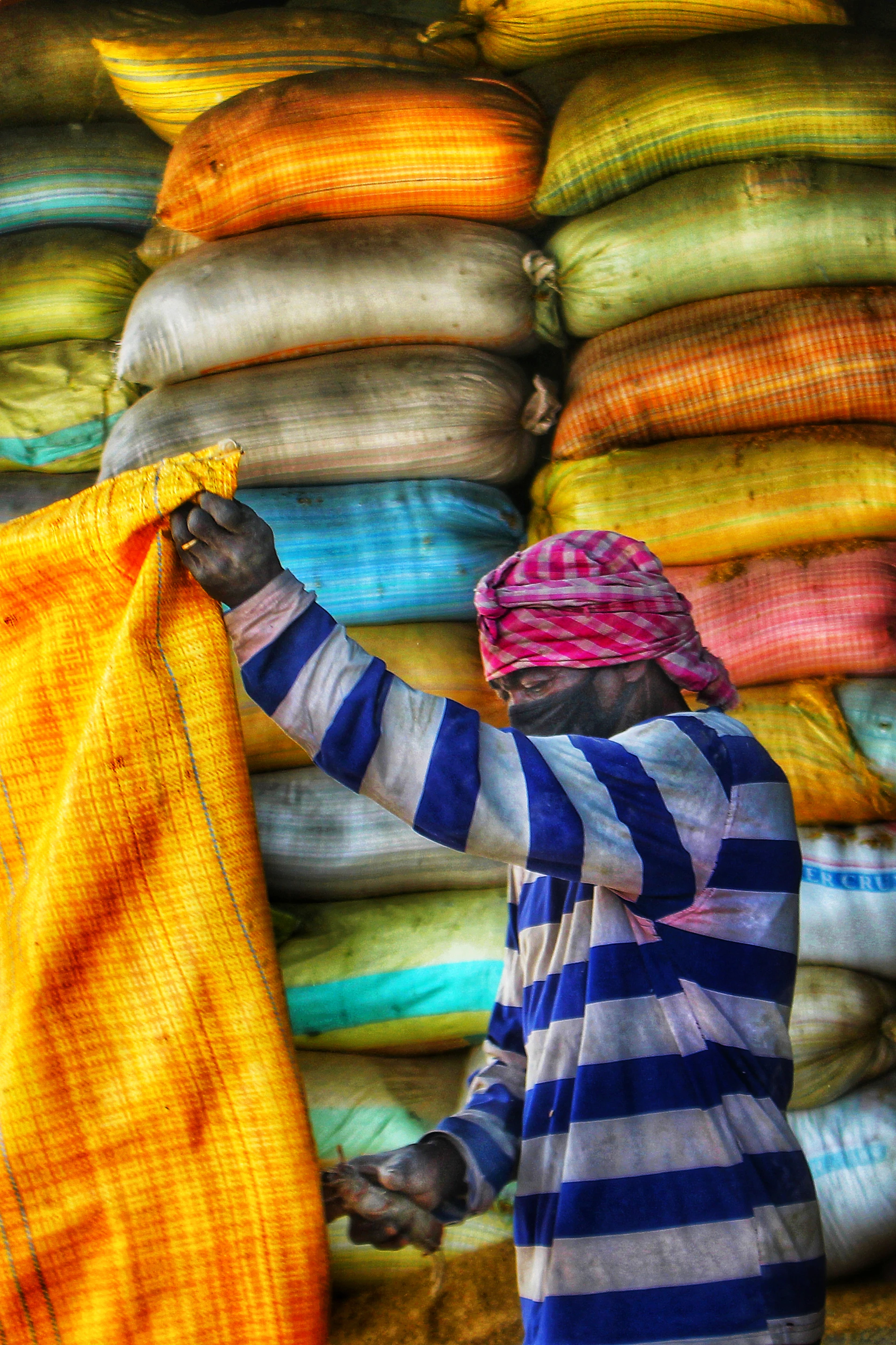 gray computer monitor