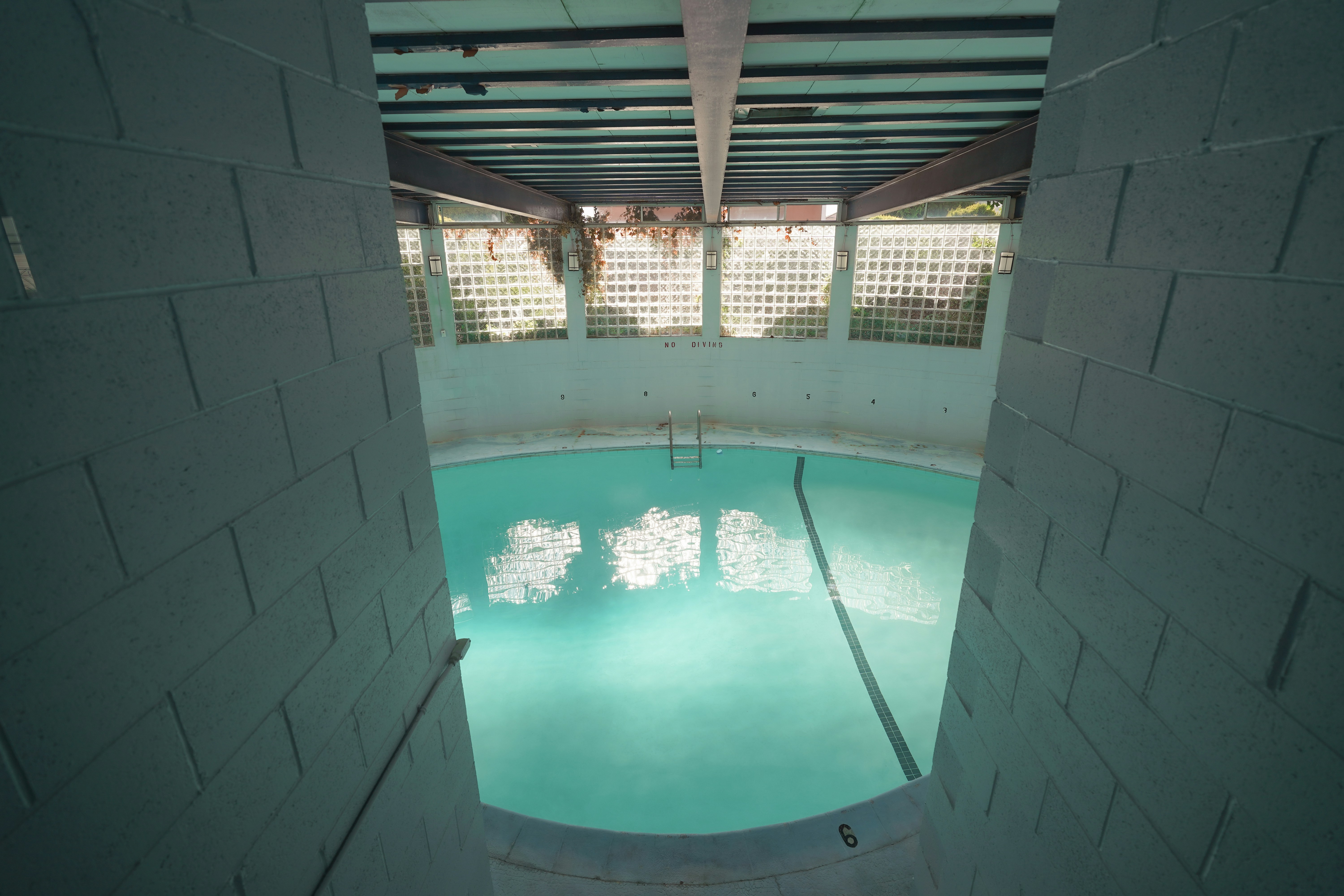 Empty vintage swimming pool