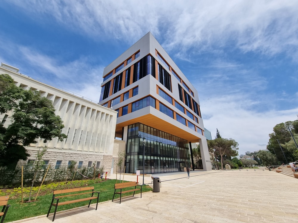 a large building with a lot of windows on it