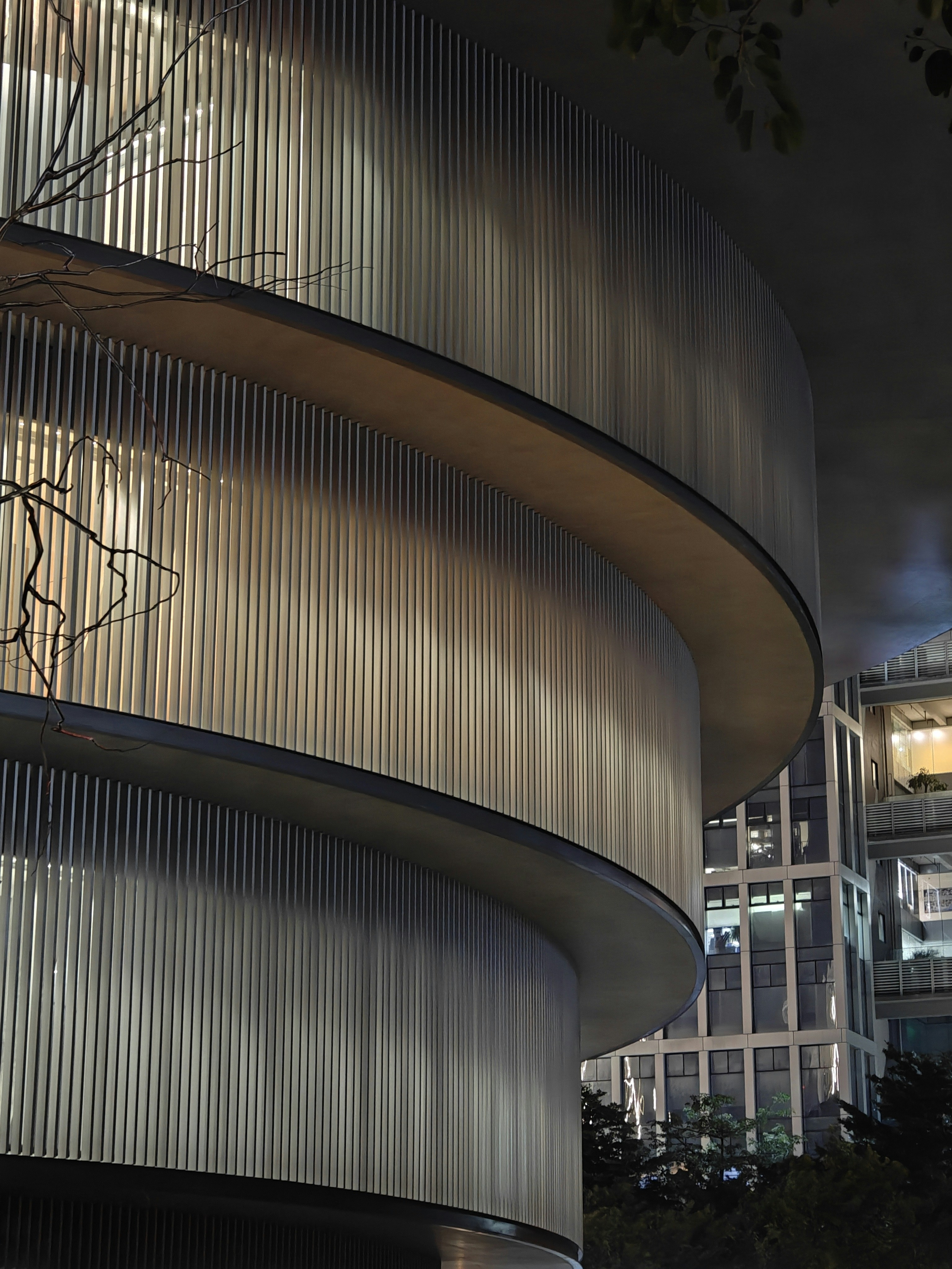 2. ⁣美容鍼治療とは？効果とメリットを徹底解説