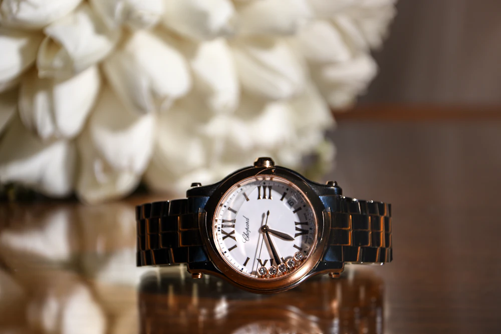 Decorative watch finishing