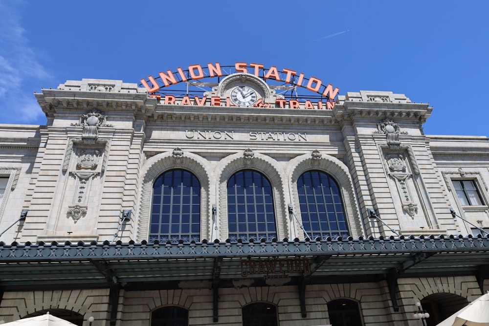 a large building with a clock on top of it