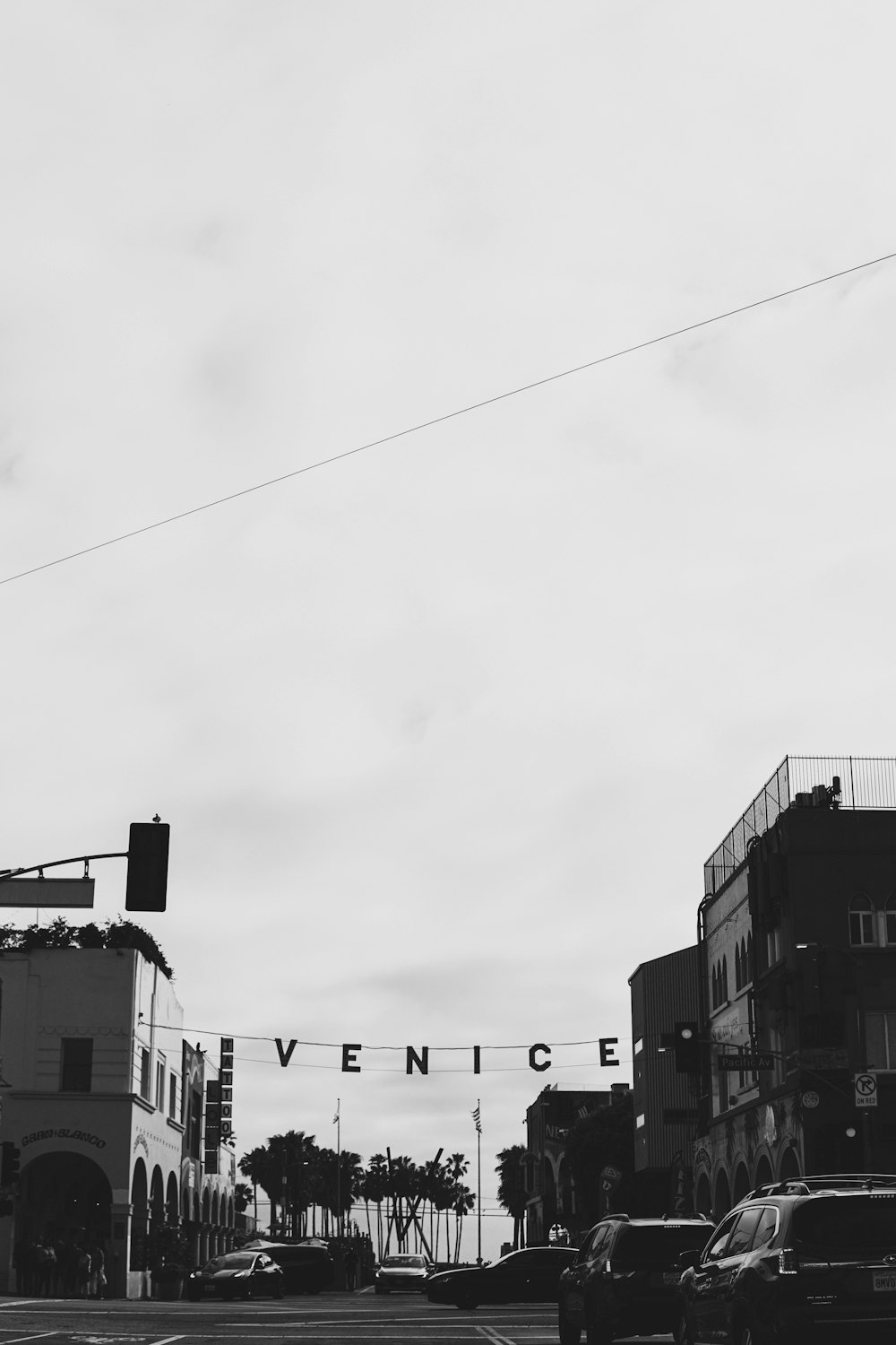 a black and white photo of a city street