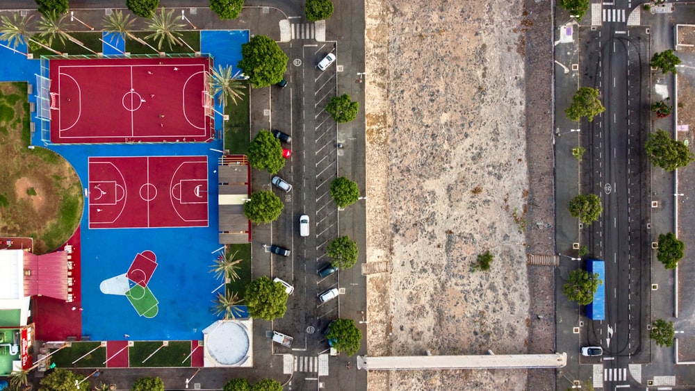 an overhead view of a basketball court and a basketball court