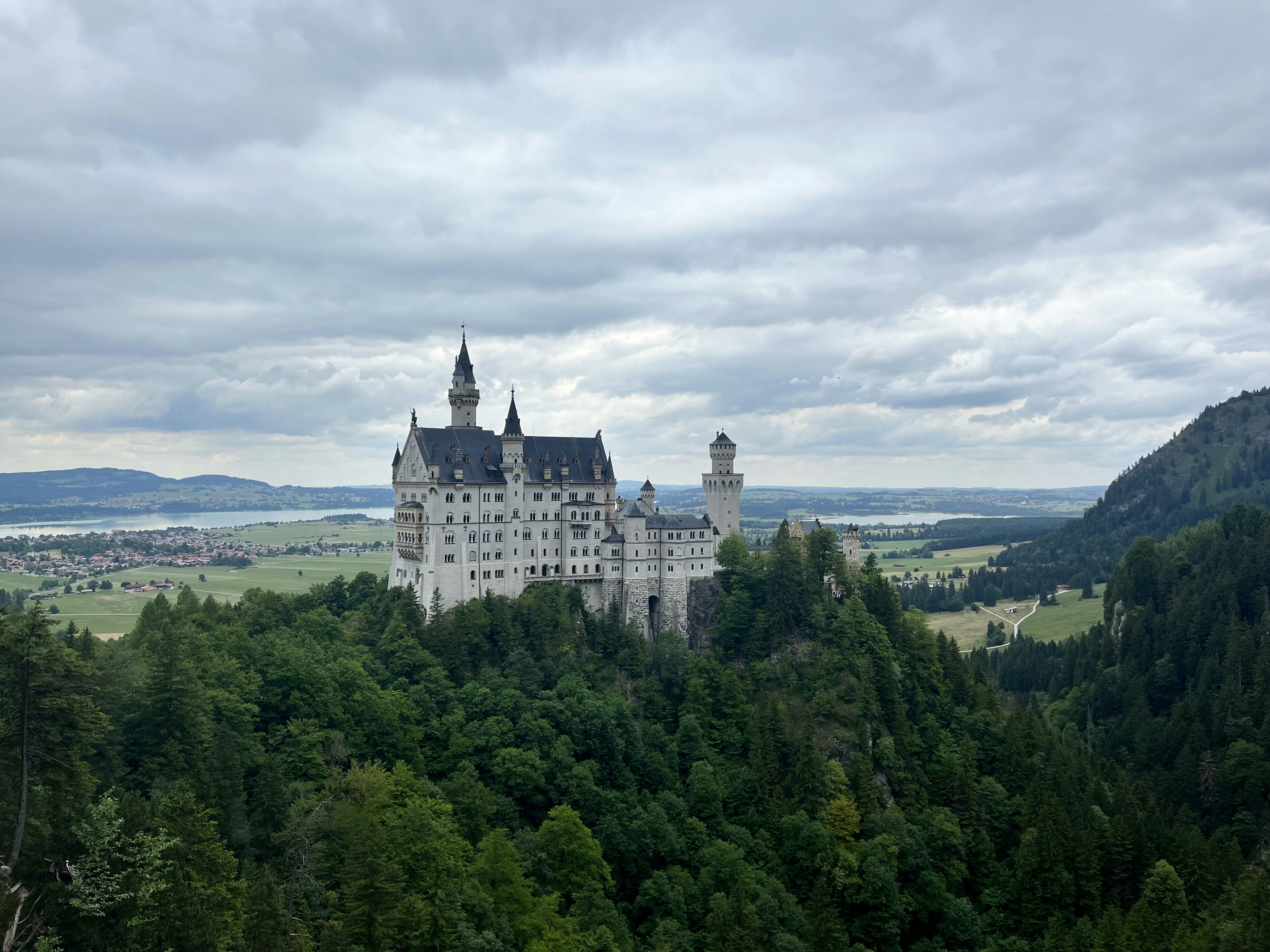 Stay online in the Germany with a prepaid eSIM from eSIMlii. Instant activation, no roaming charges, and reliable coverage.