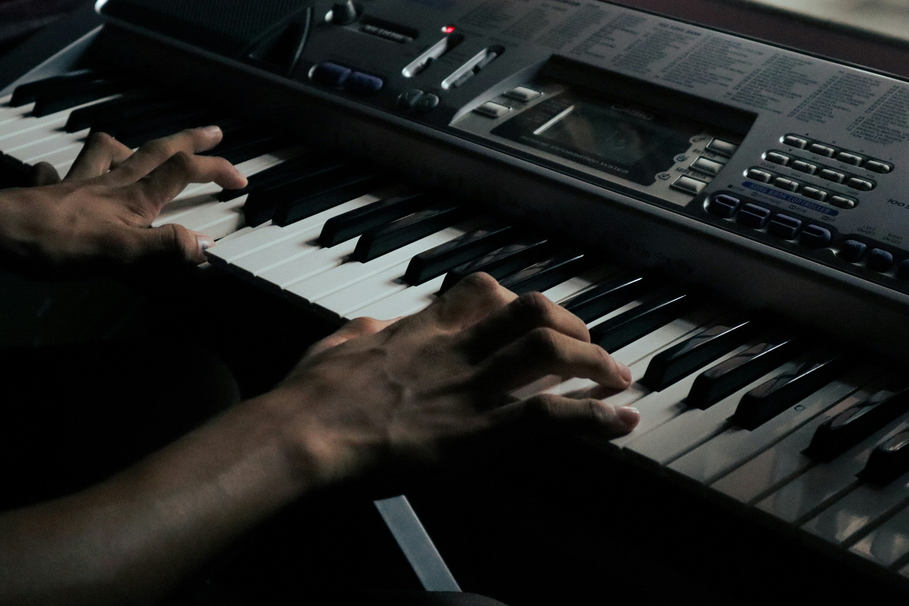 Step-by-Step Piano Chord Lessons for Beginners