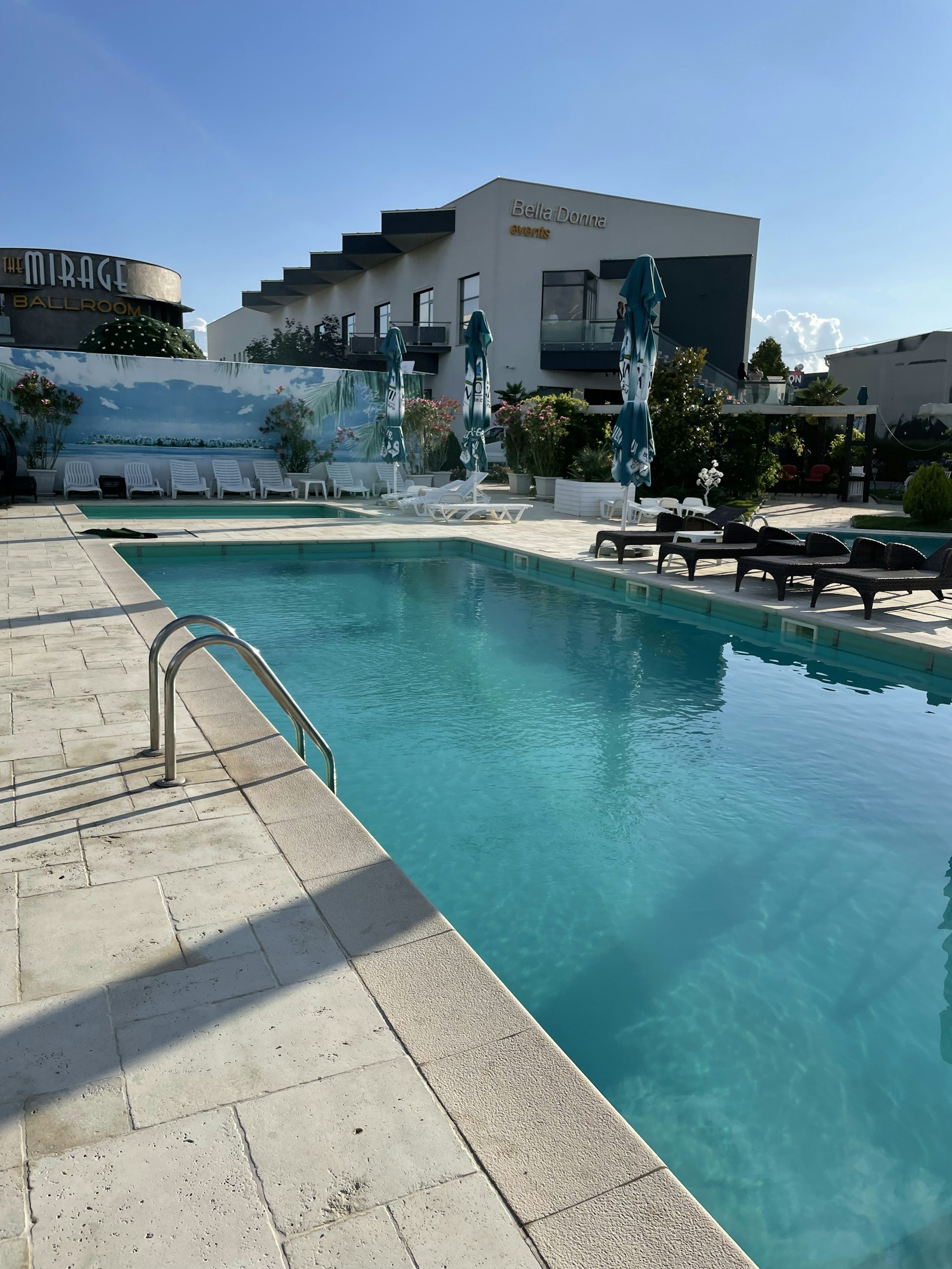 black and brown leather padded tub sofa