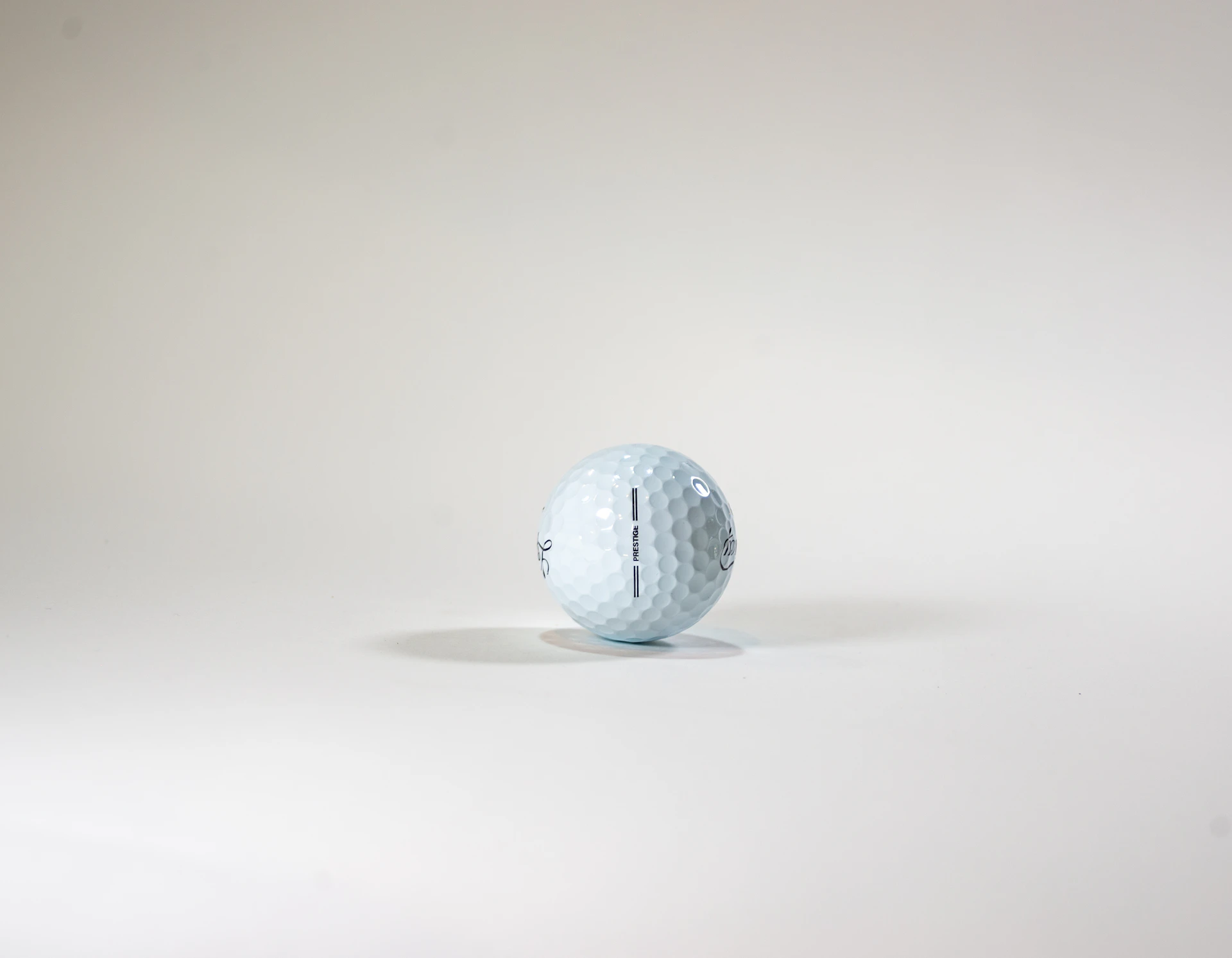 gray computer monitor