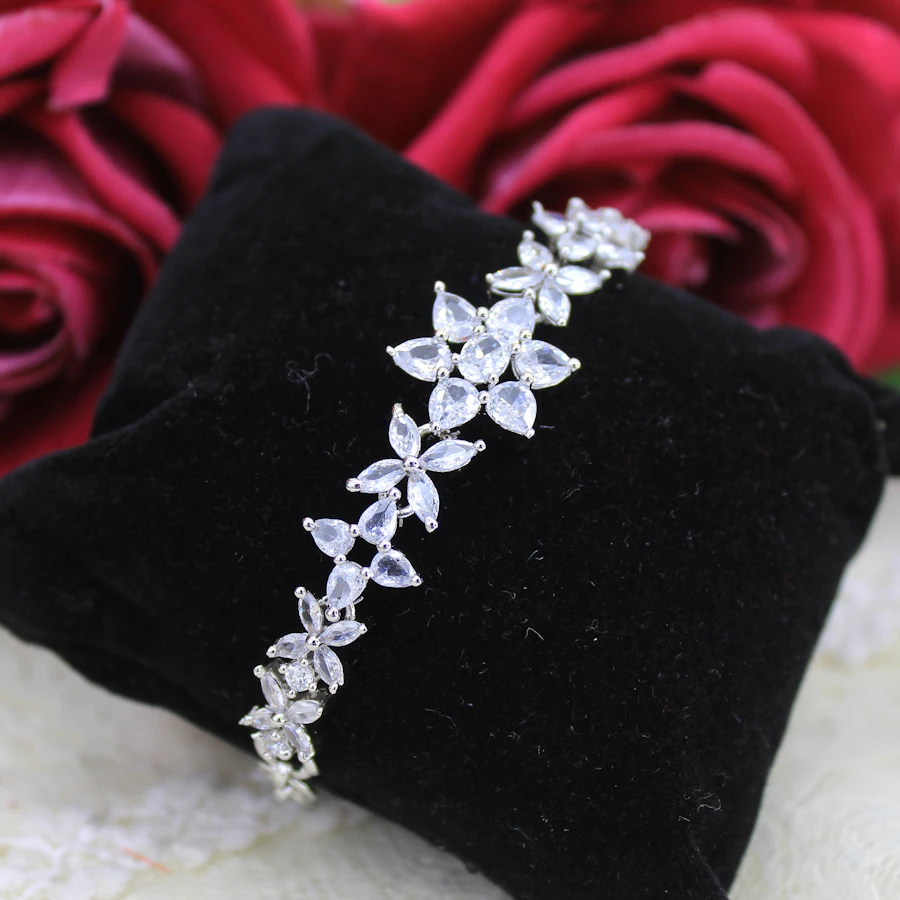 Floral diamond bracelet