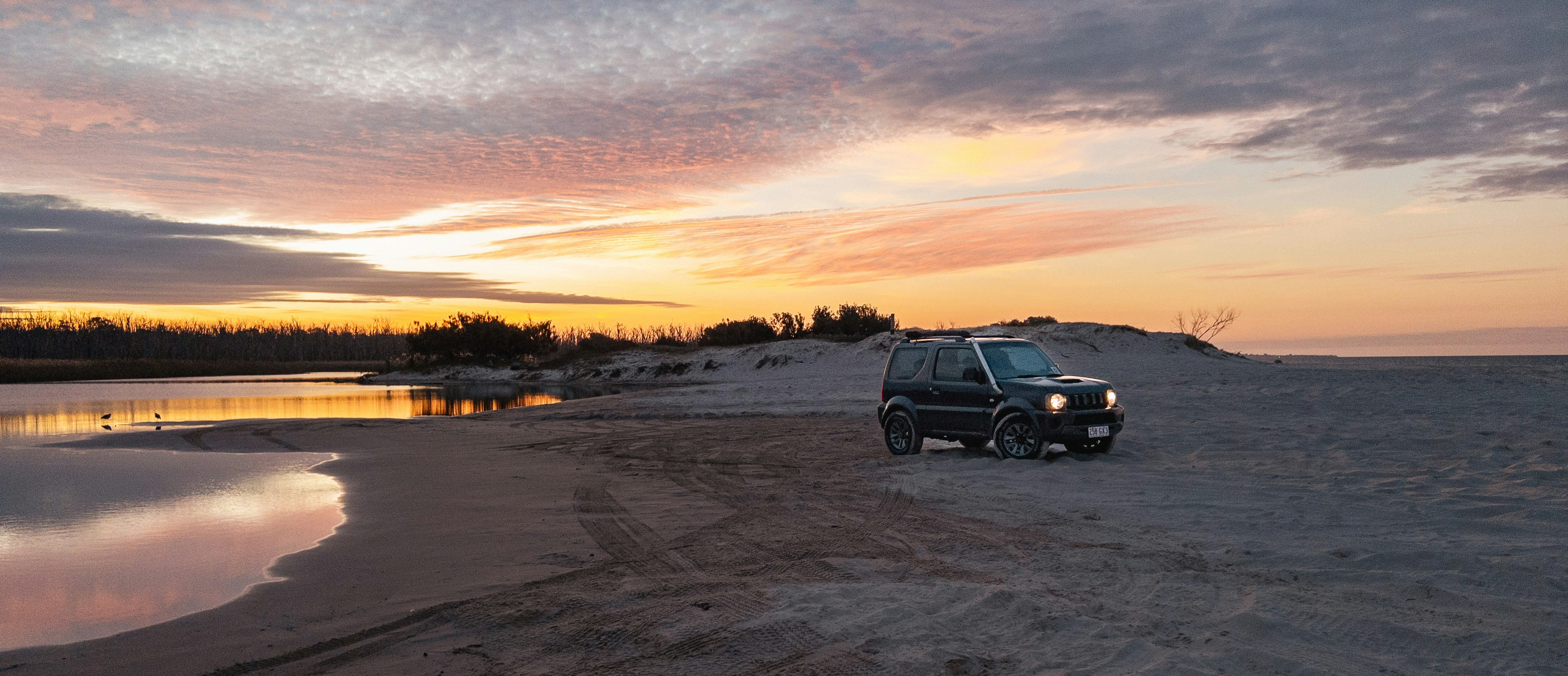 Gambar Otobiografi Range Rover | Unduh Gambar Gratis di Unsplash