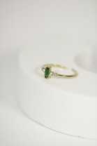 emerald gold ring