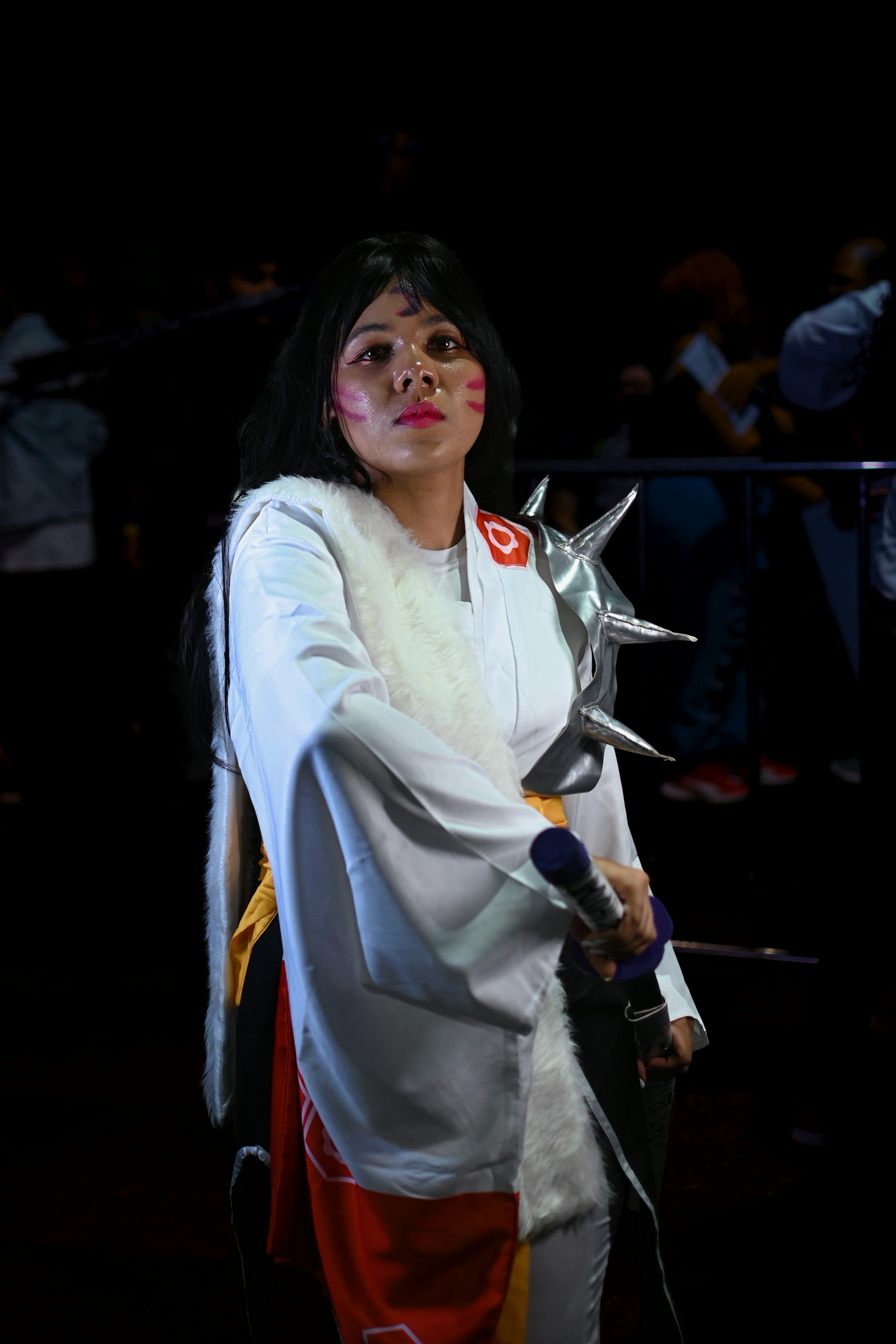 gray computer monitor