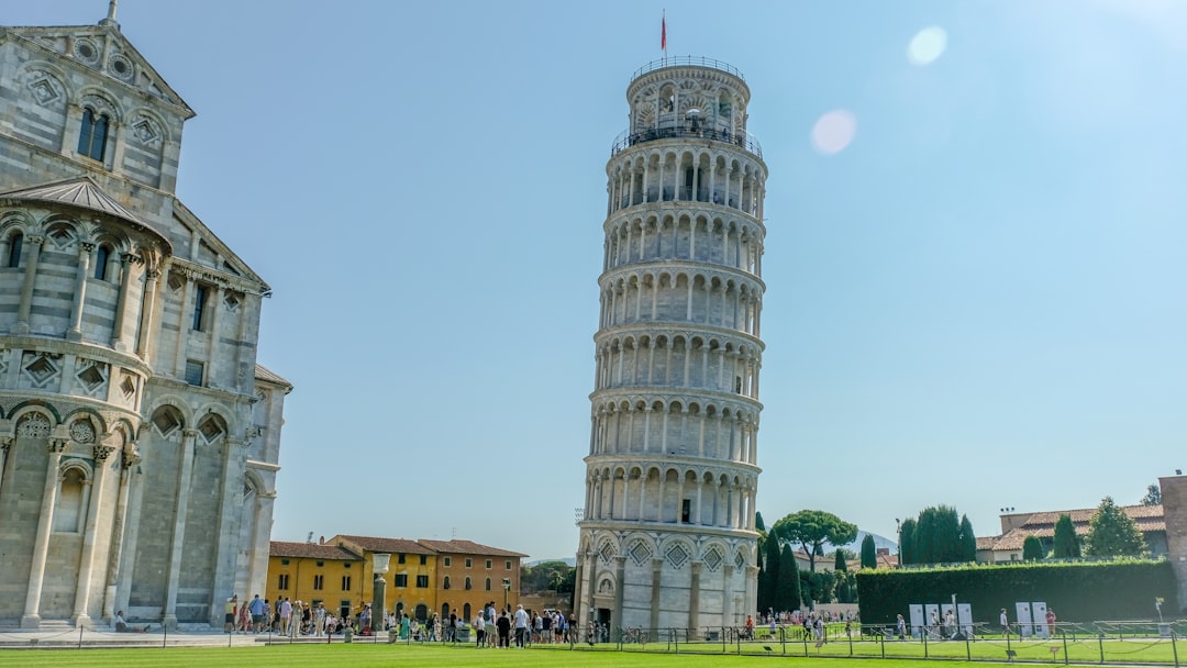 the leaning tower of the leaning tower of pisa,