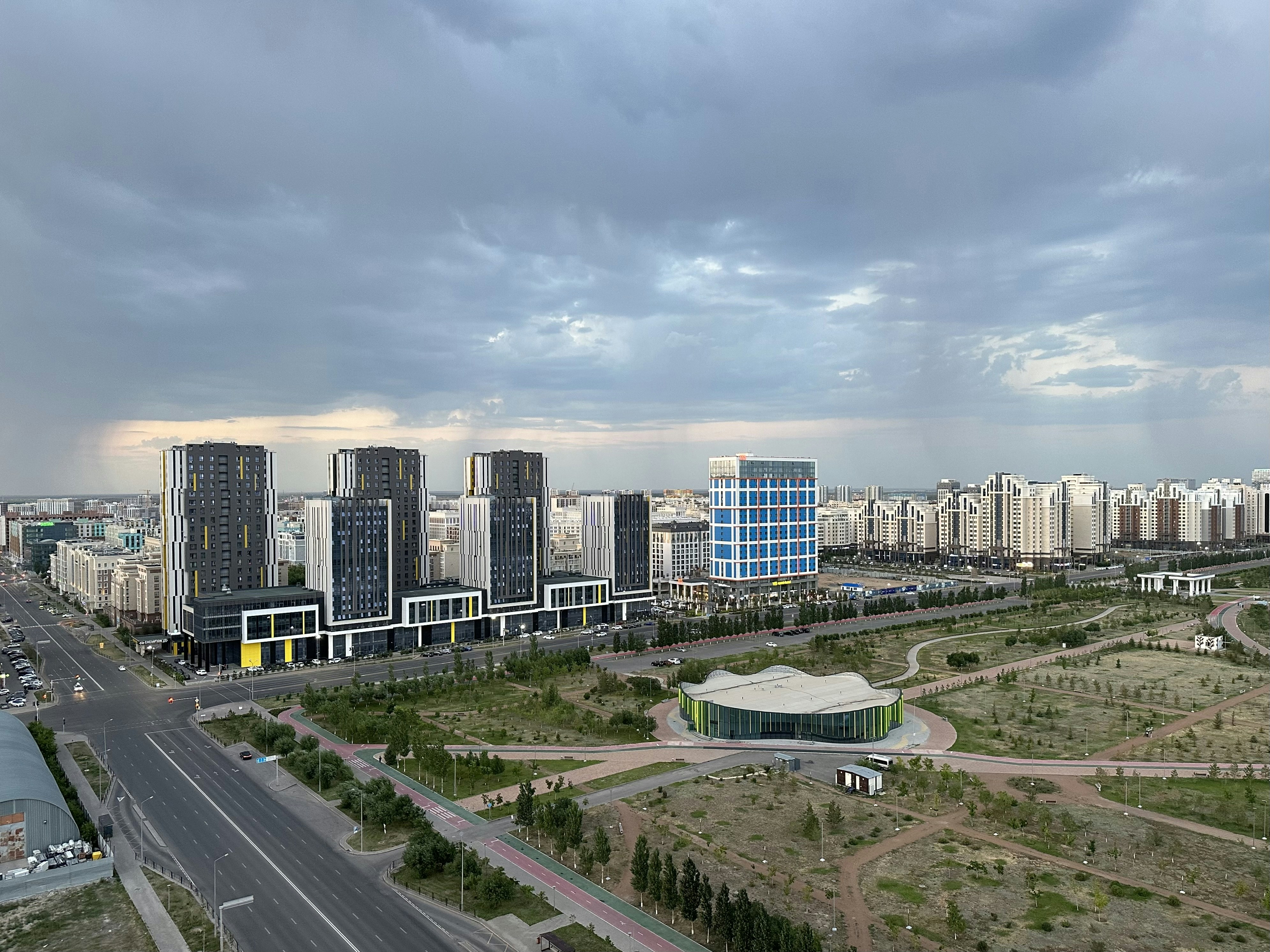 a city with a lot of tall buildings