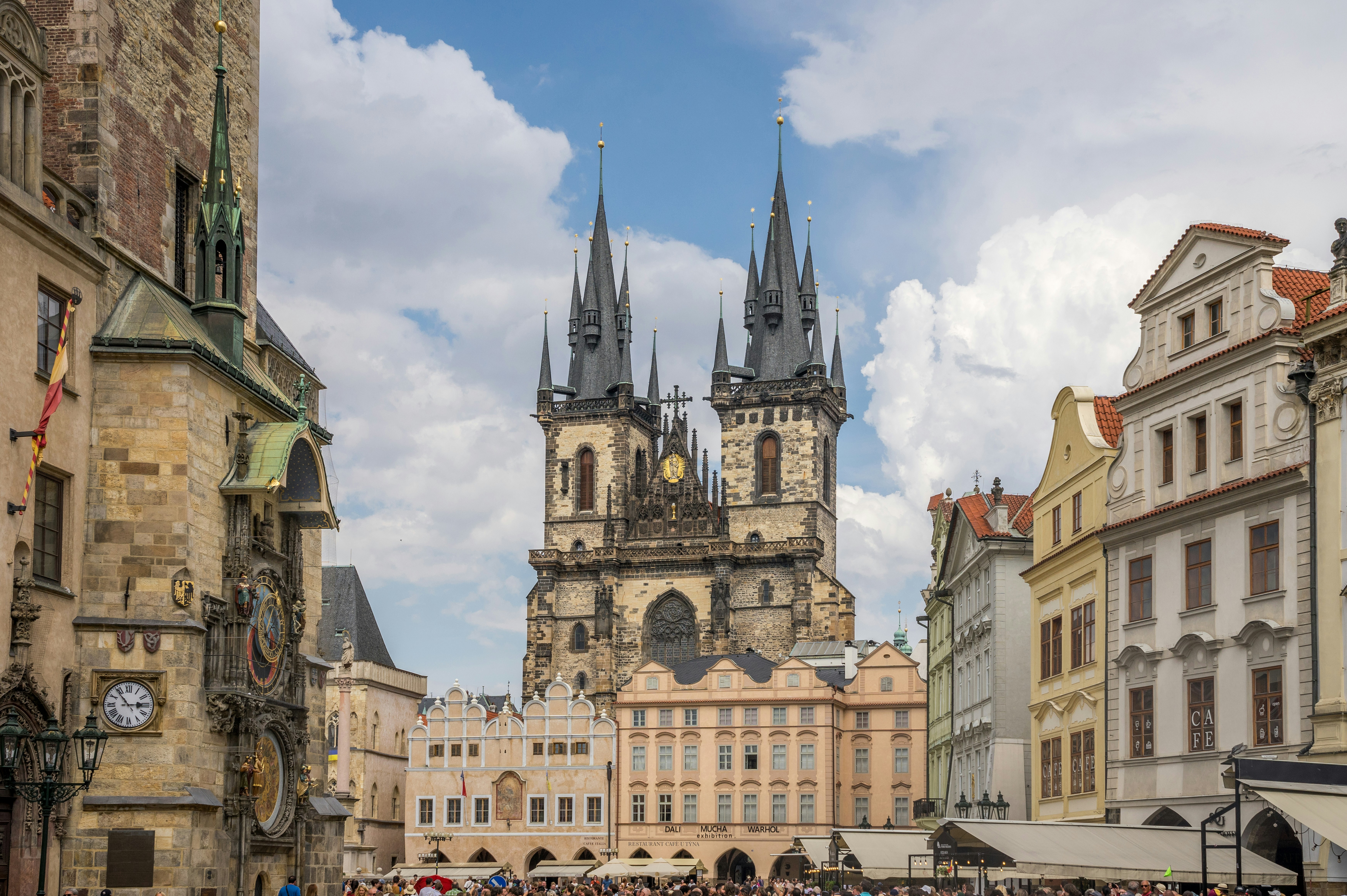 Ultimate Prague Itinerary: 10 Must-See Attractions