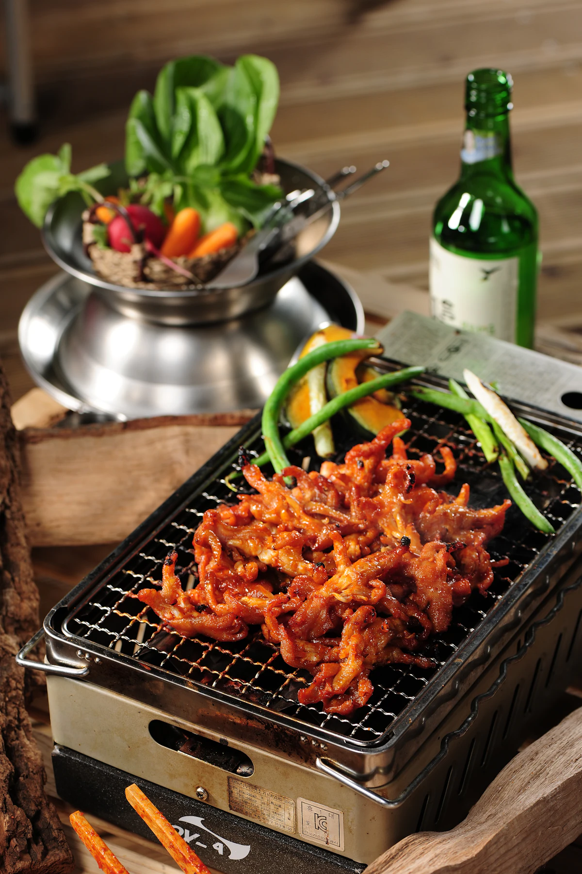 Chảo thịt nướng Bulgogi xèo xèo cùng rau củ tươi ngon