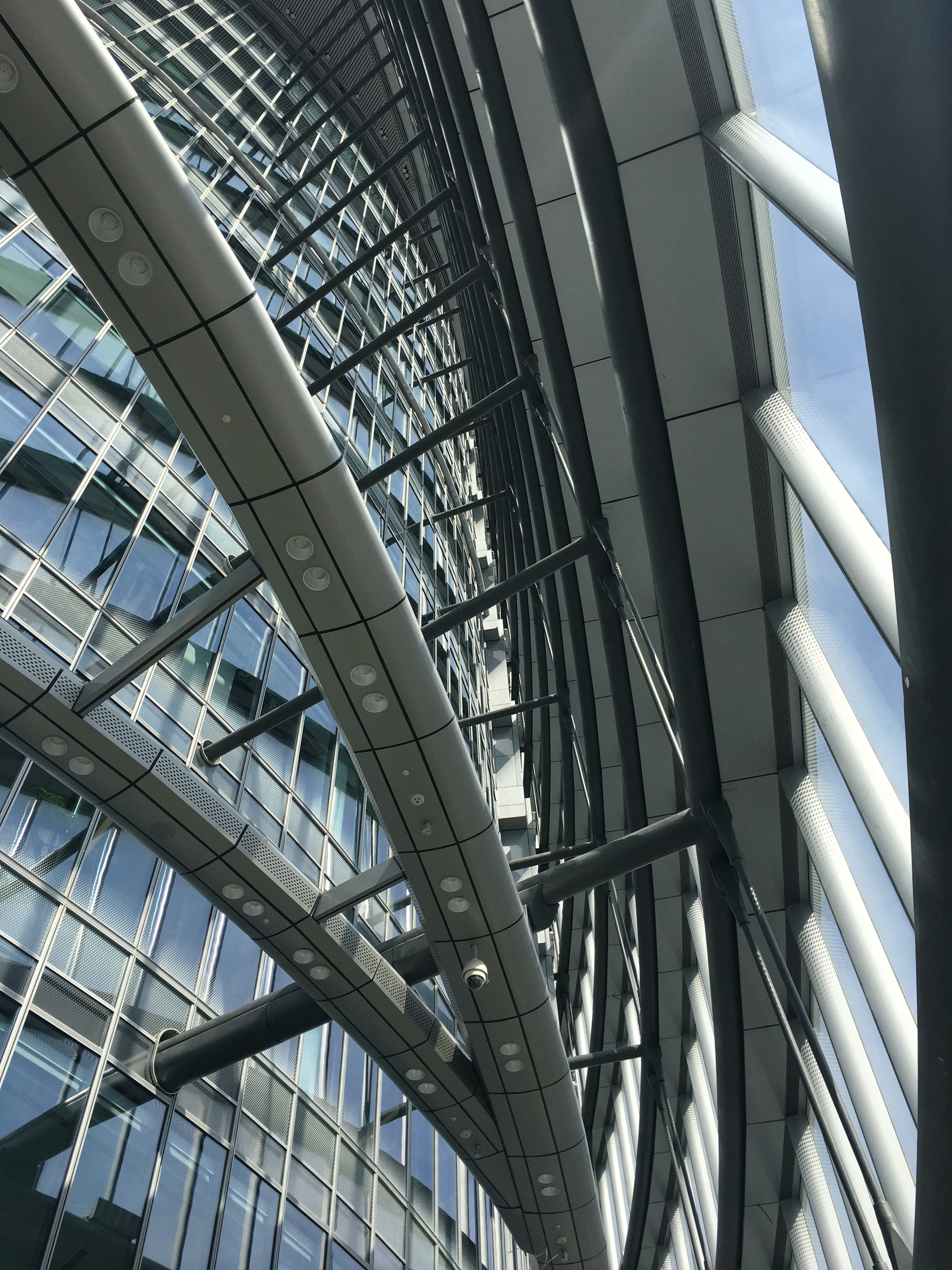 【CVPR2024】Distribution-Consistent Modal Recovering for Incomplete Multimodal Learning