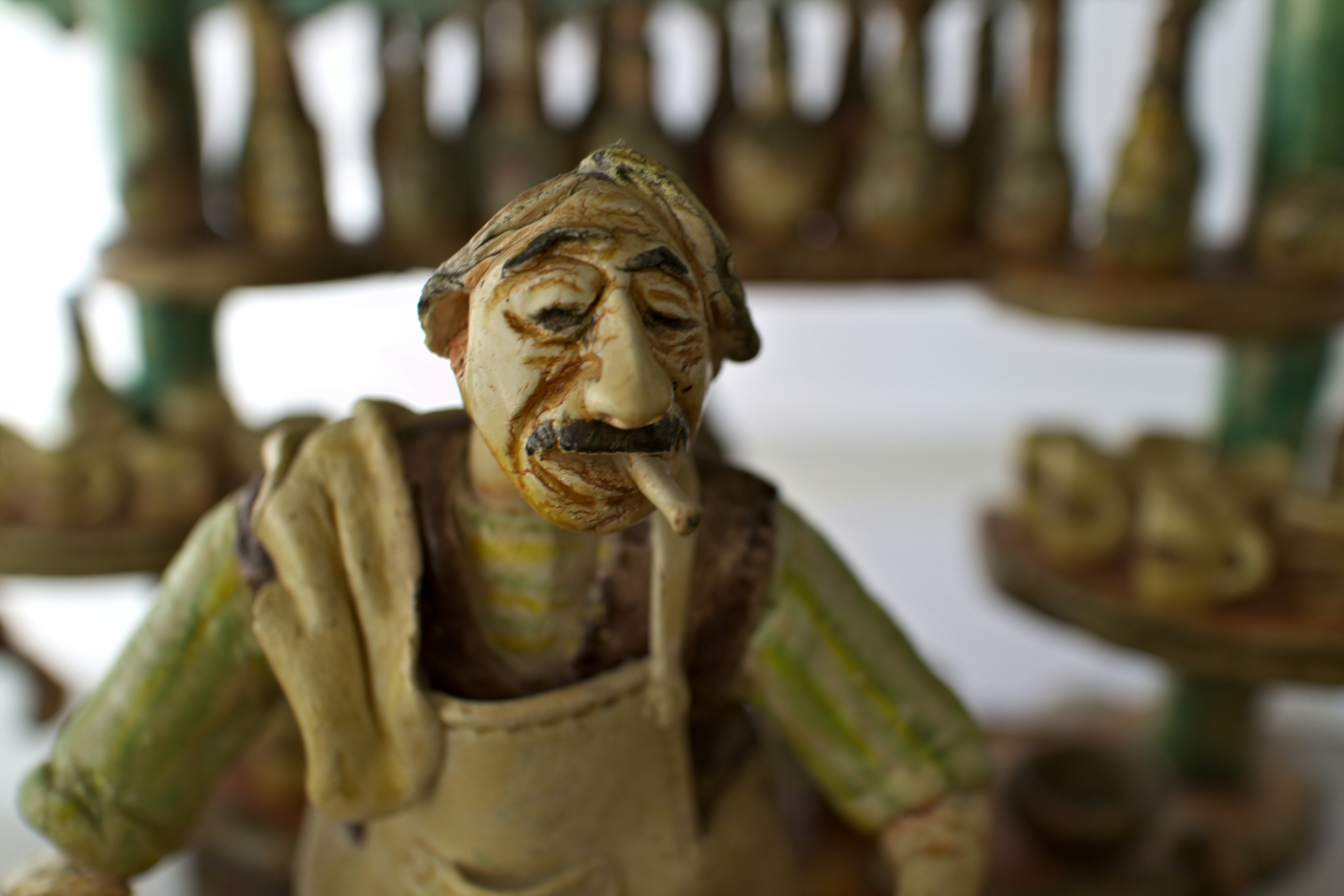 A Barman at Bar Trinket set, Close-up