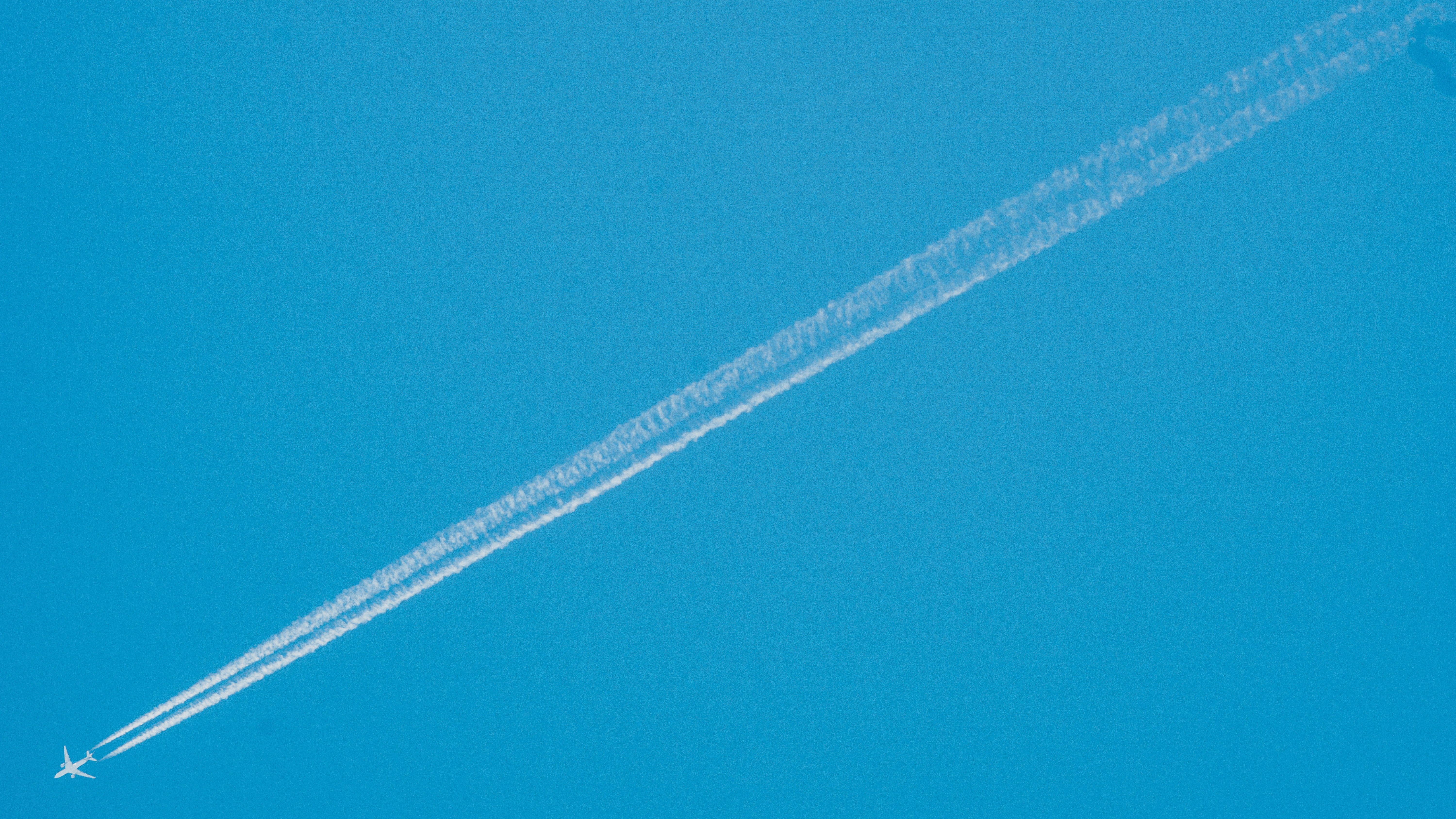 Commercial airplane phases flight graphic