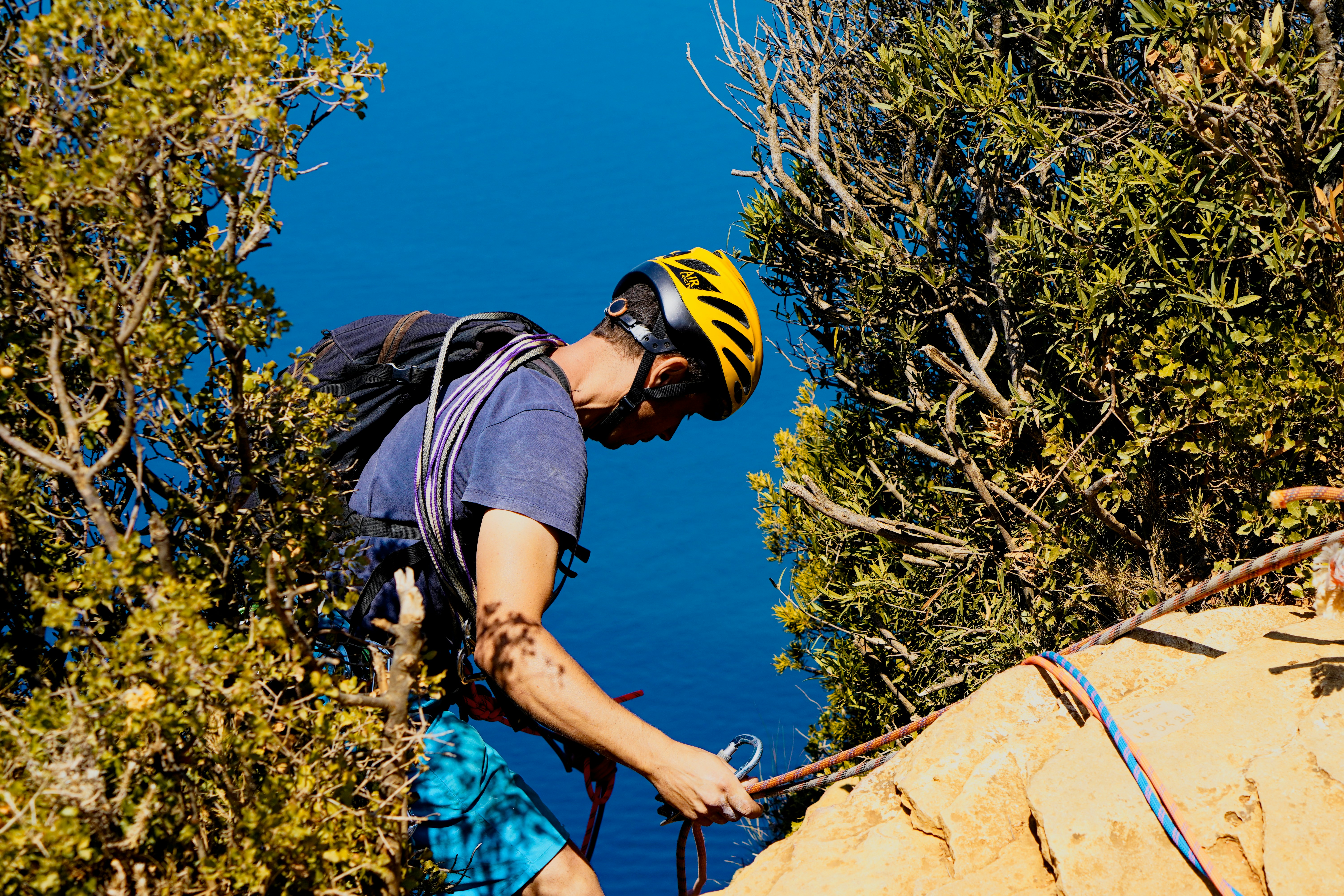 7 Ultra-Secure Outdoor Adventure Gear Picks for Rock Climbing Safety