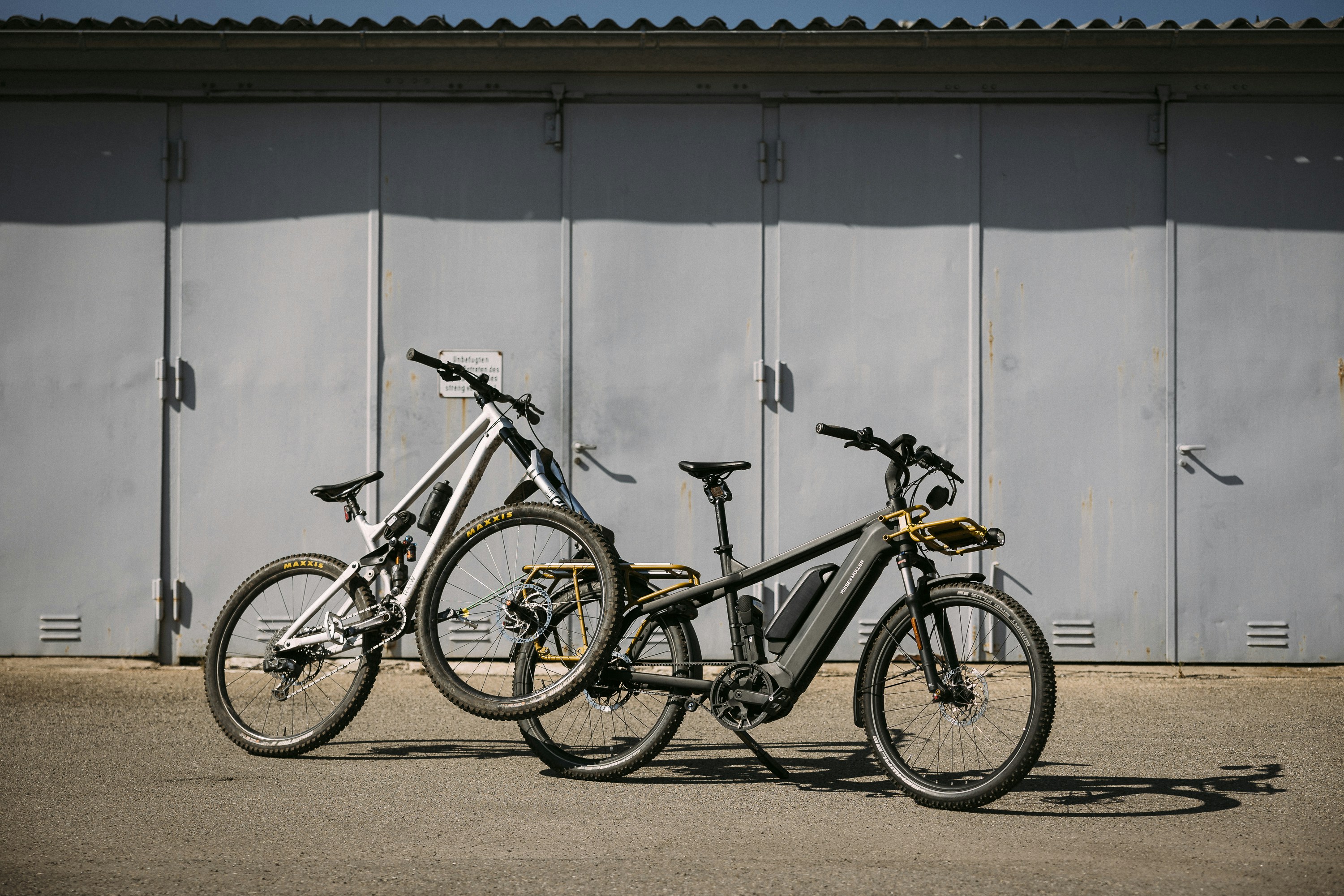 Top 5 Affordable E-Bikes: Awards & Accolades Inspired by Auto Industry Success