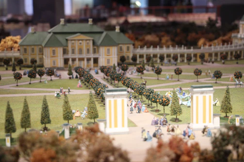 Photorealistic point-cloud model of a sprawling estate with lush gardens.