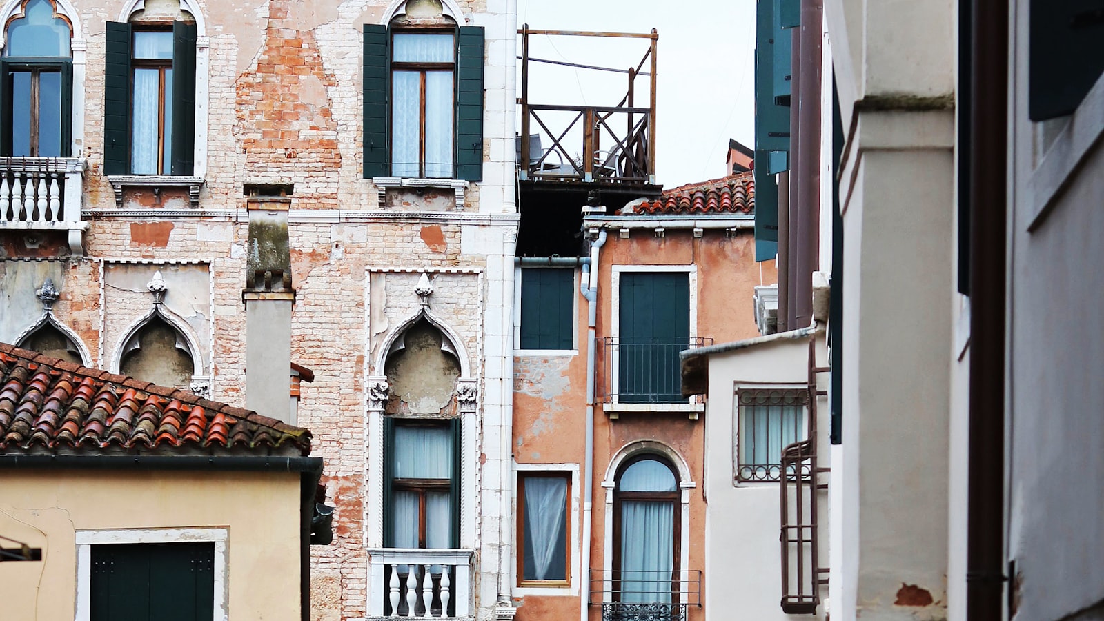 Proactive Maintenance Practices to Prevent Forward and Reverse Movement Problems in Lawn Mowers