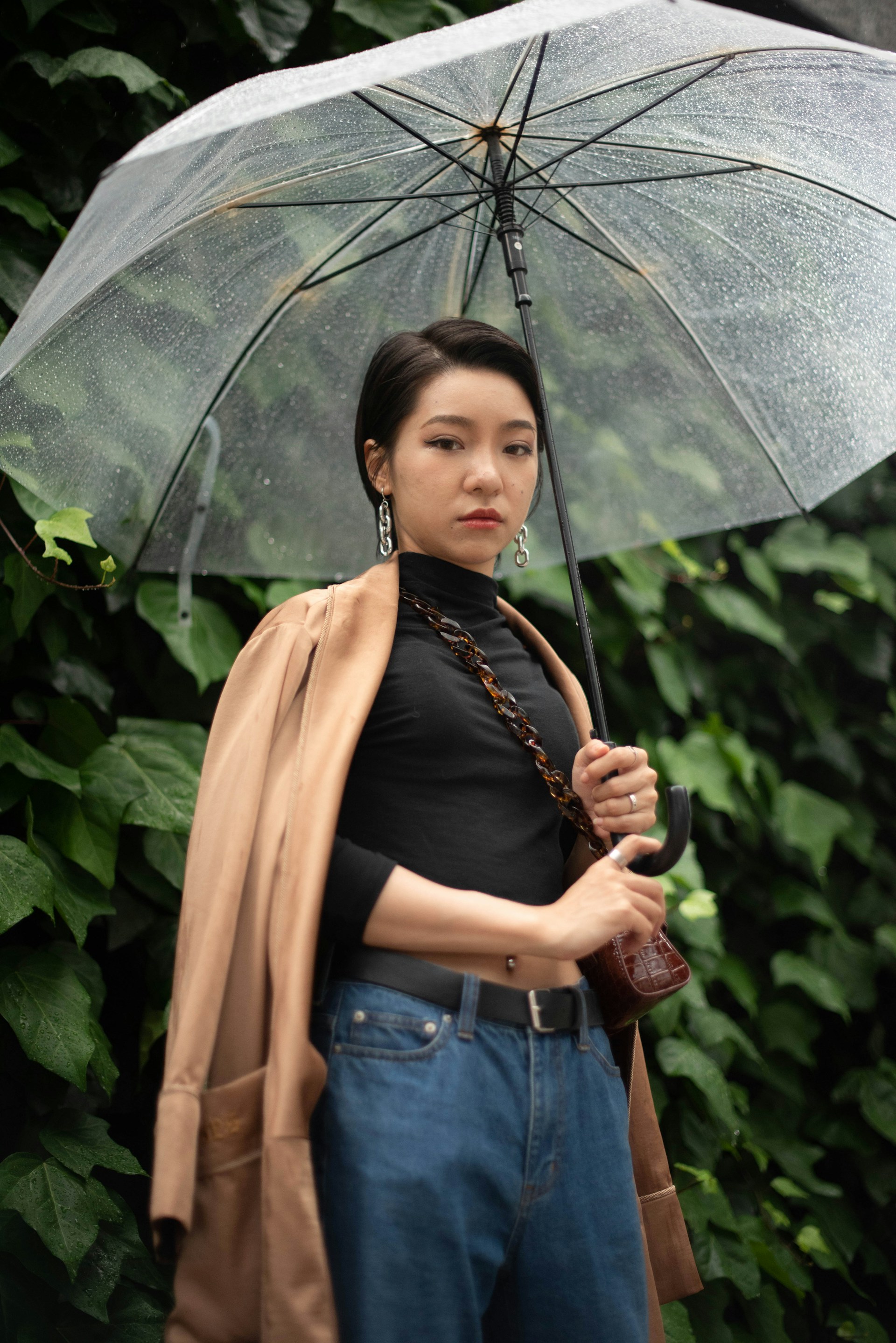 black and white bed linen