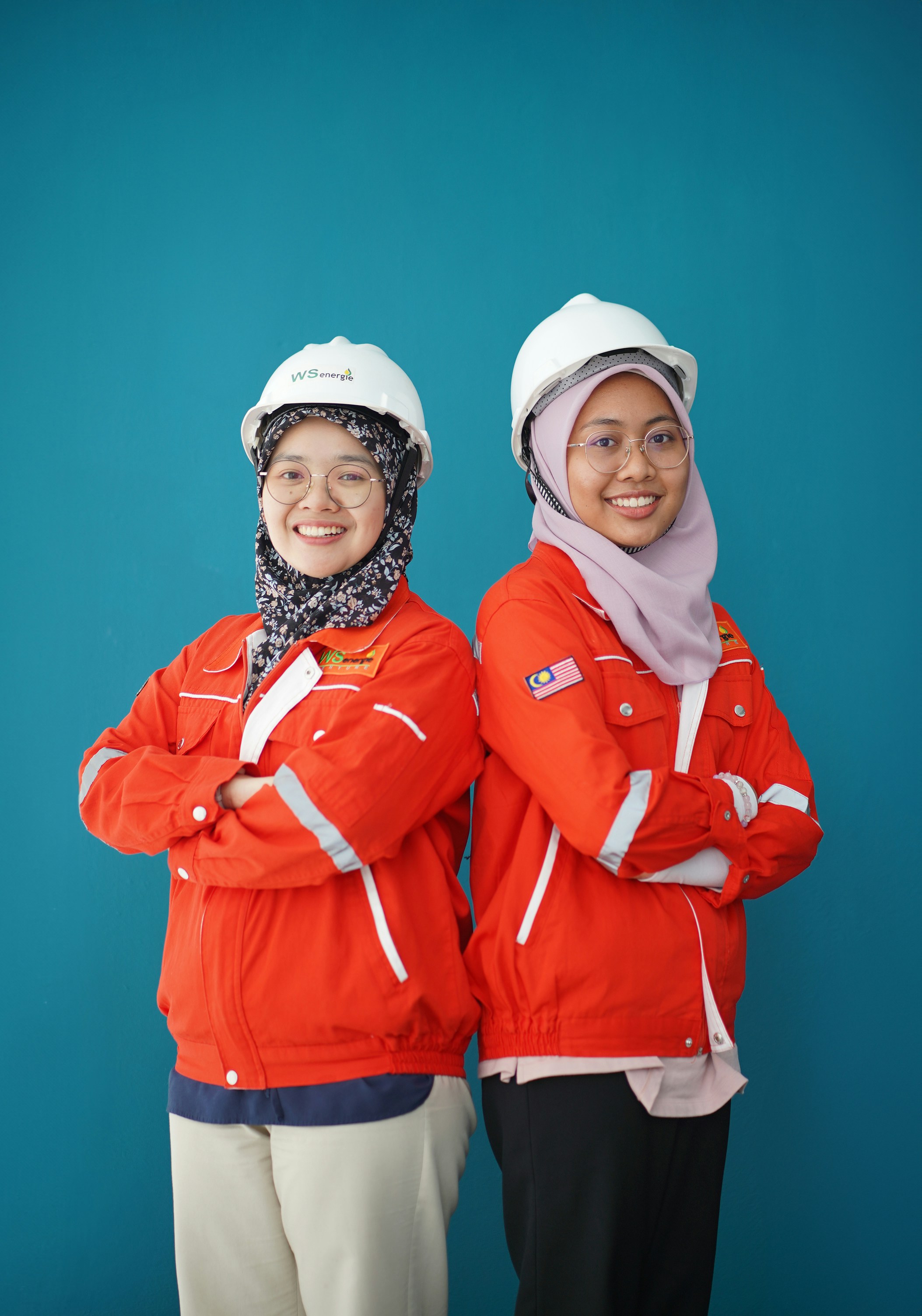 two hijab engineer at work