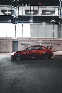 Kırmızı Sedan