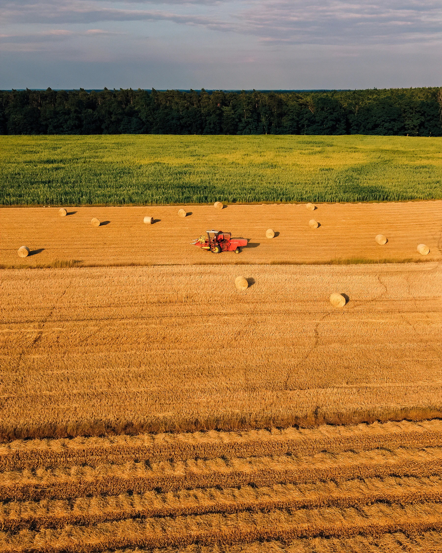 Commercial agriculture, farming and harvest operations