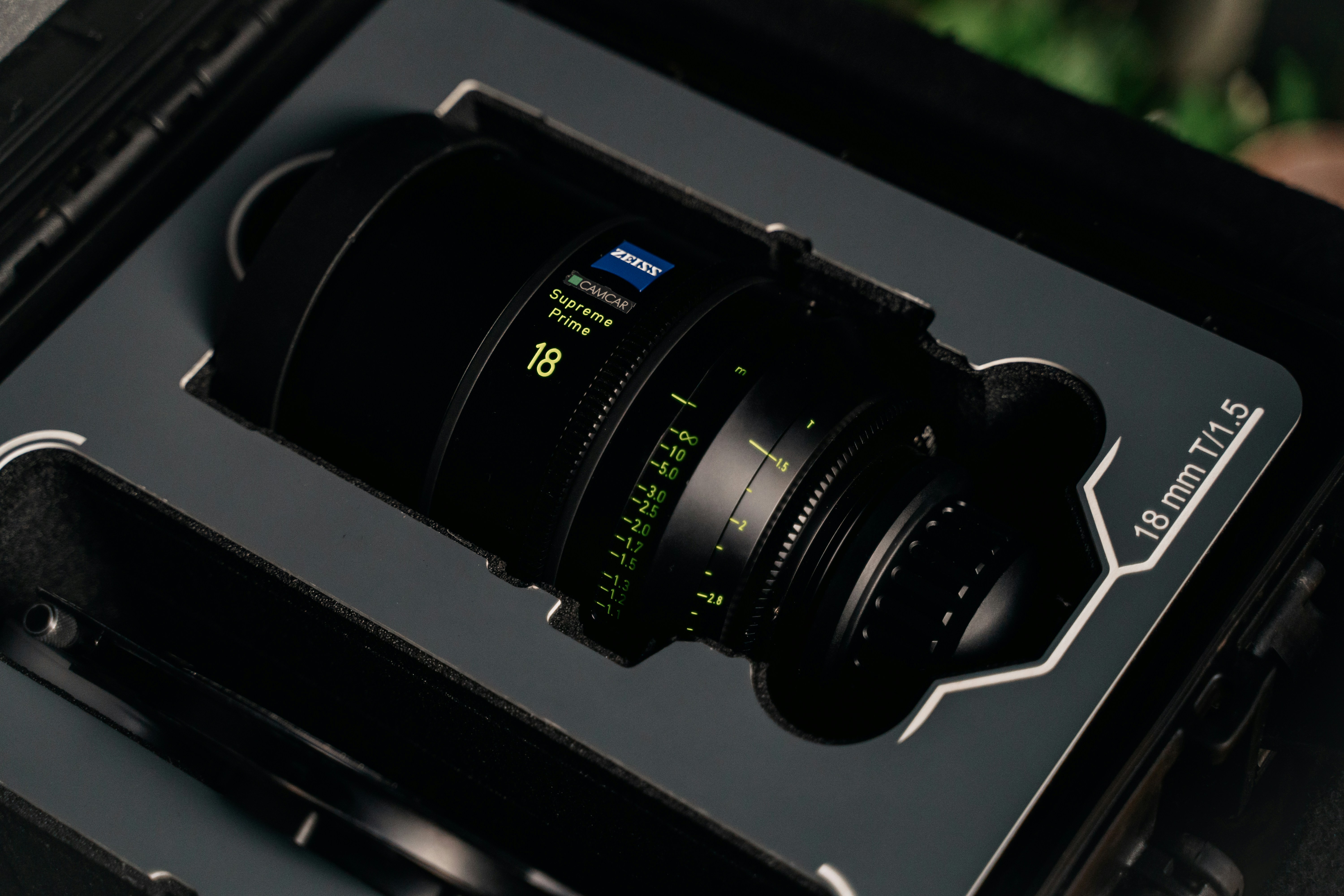 A close up of a camera lens in a box photo – Free Camera Image on Unsplash