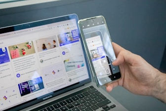 Image of a laptop screen showing smart screenshot highlights during a video call.